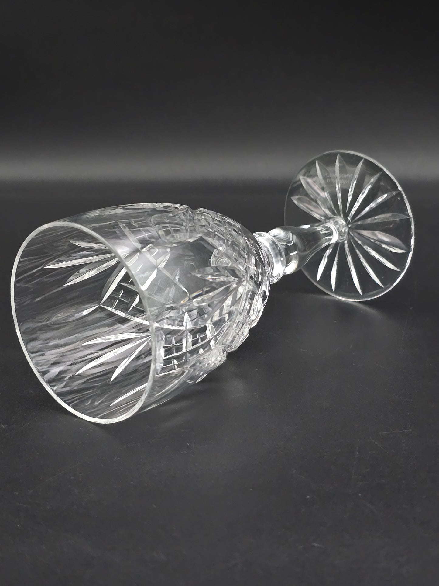 Set of 6 Edinburgh Crystal Balmoral Pattern Crystal wine glasses. 200ml. 15.5cm tall.