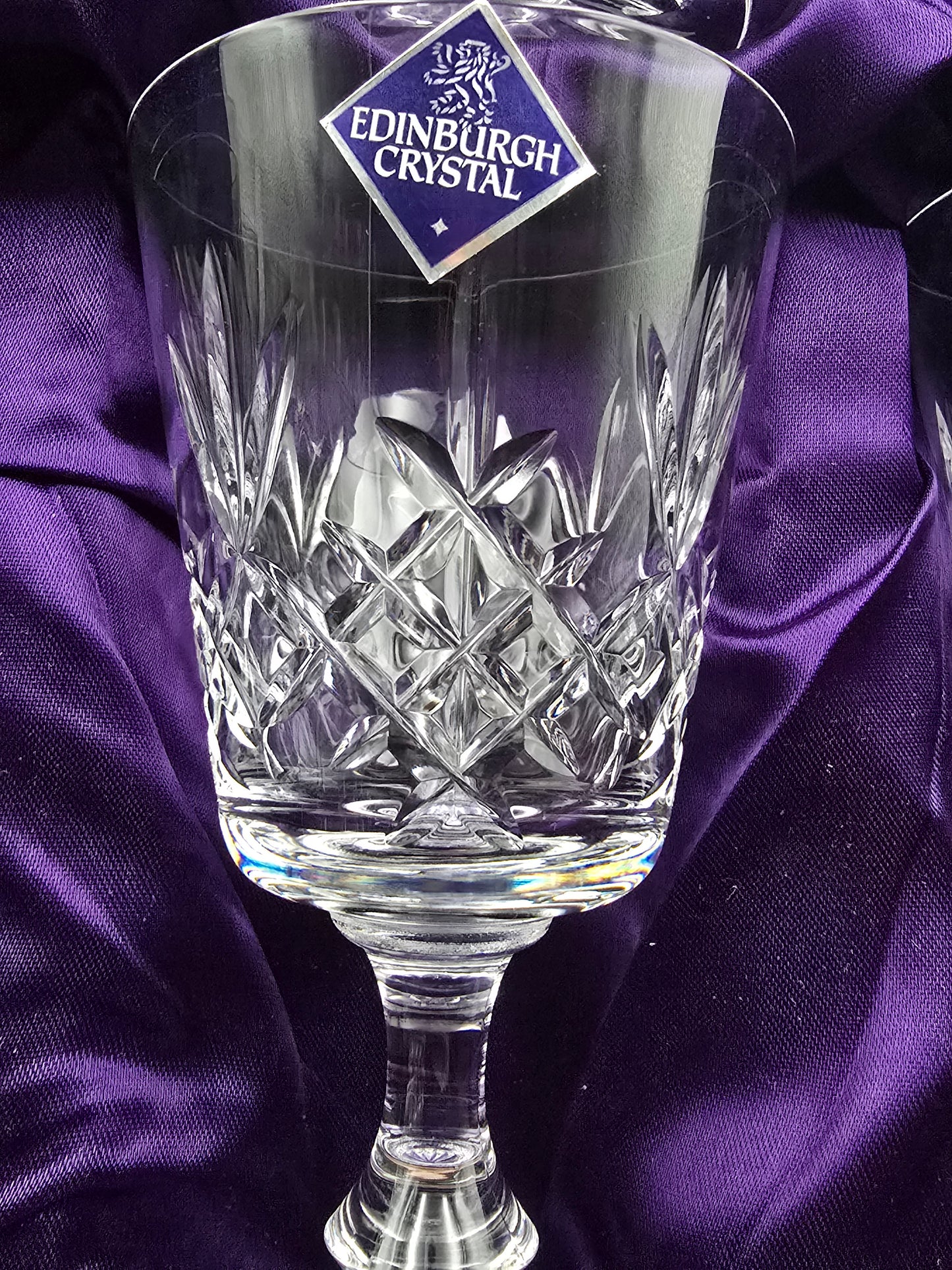 Set of 6 Edinburgh Crystal Wine Glasses – Lomond Pattern – Boxed – 200ml – Knopped Stem – Made in Scotland