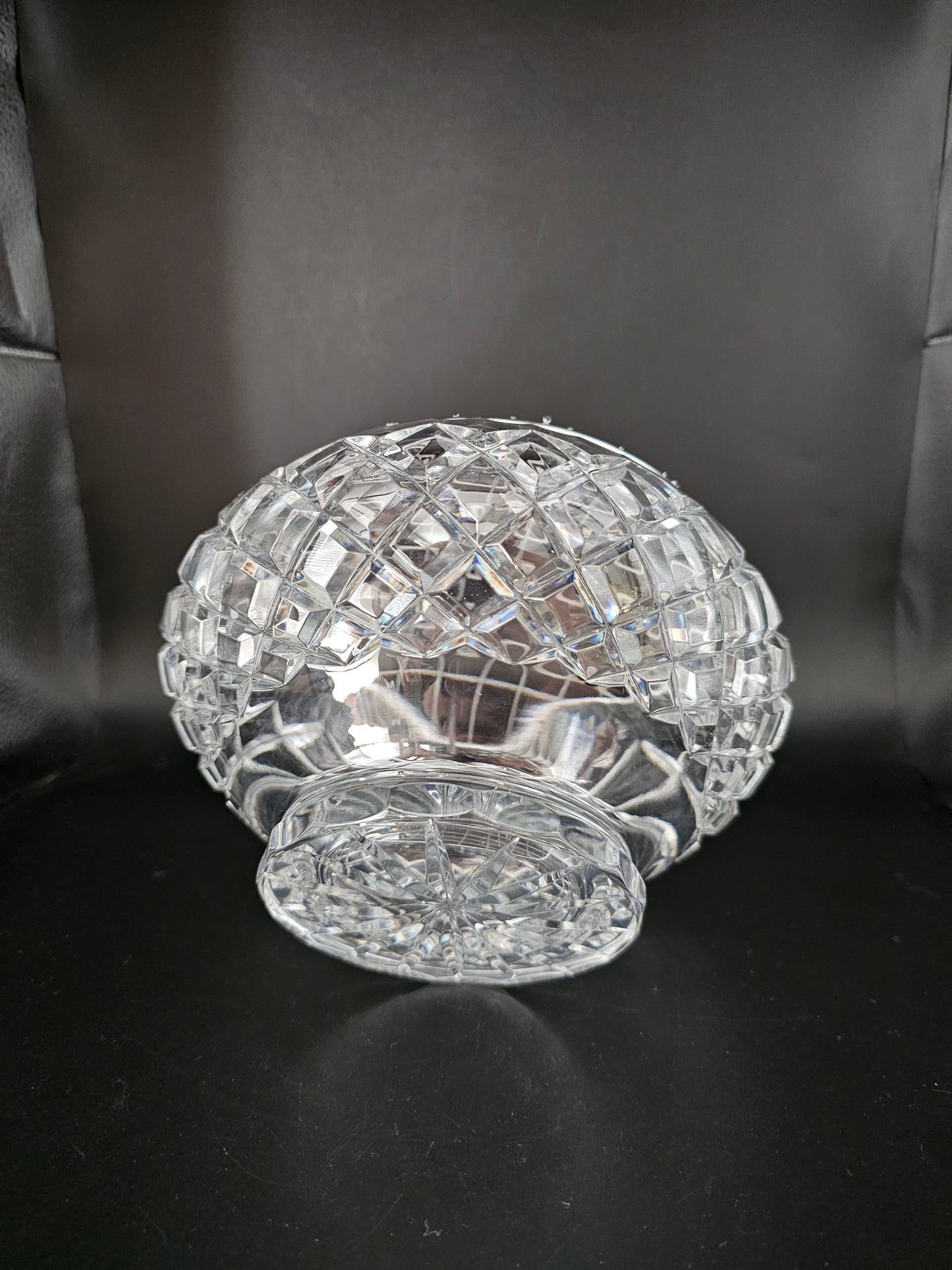 Beautiful Medium size Crystal Rose bowl. 17cm wide