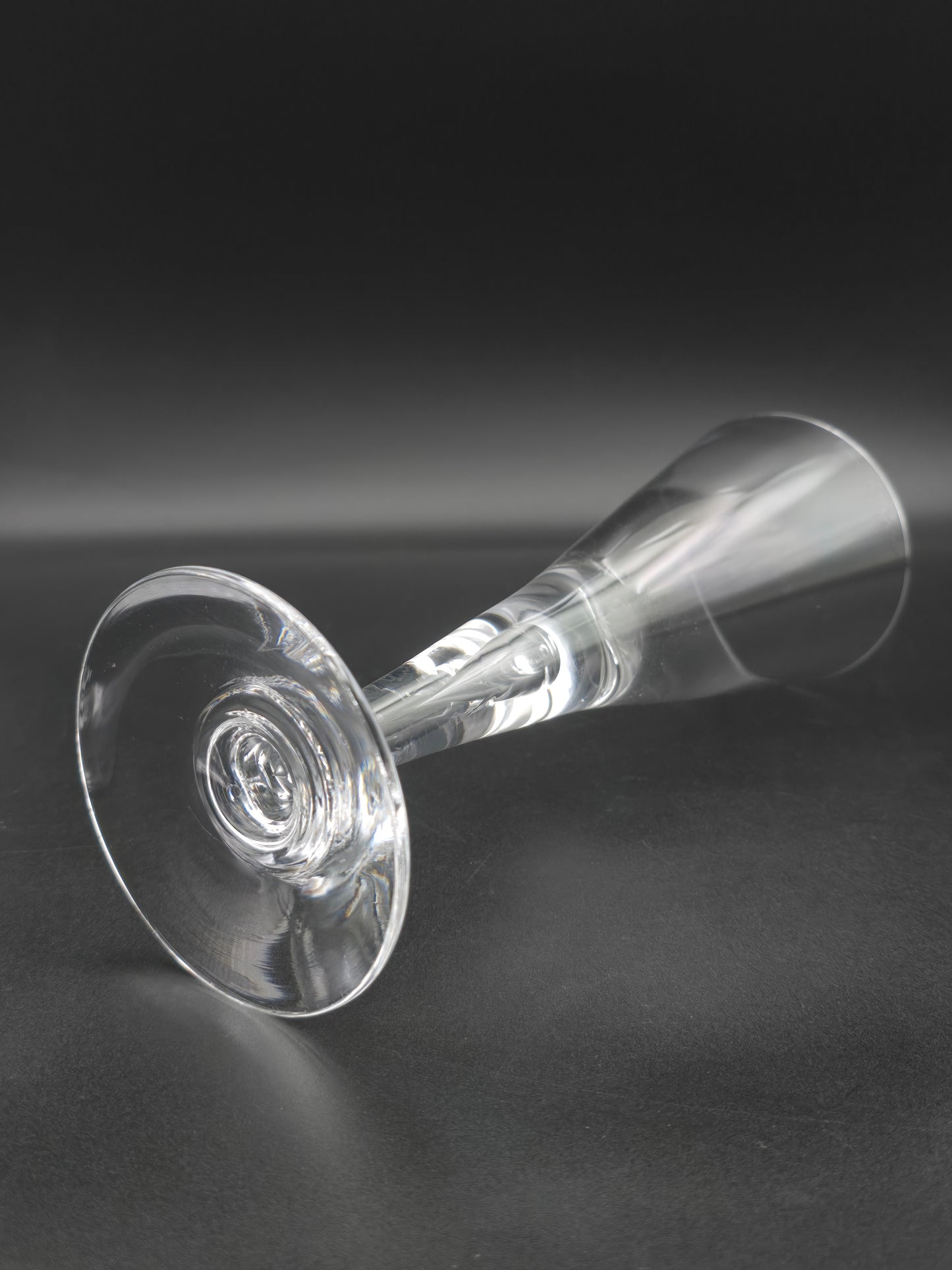 Set of Four Dartington Sharon Pattern Wine Glasses – Frank Thrower Design – 275ml – 22cm Tall – Vintage English Crystal