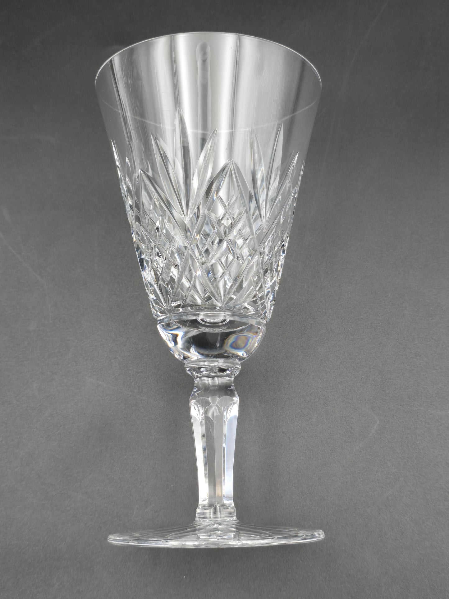Beautiful vintage set of 6 British Crystal large Wine glasses. 275ml. 17cm tall.