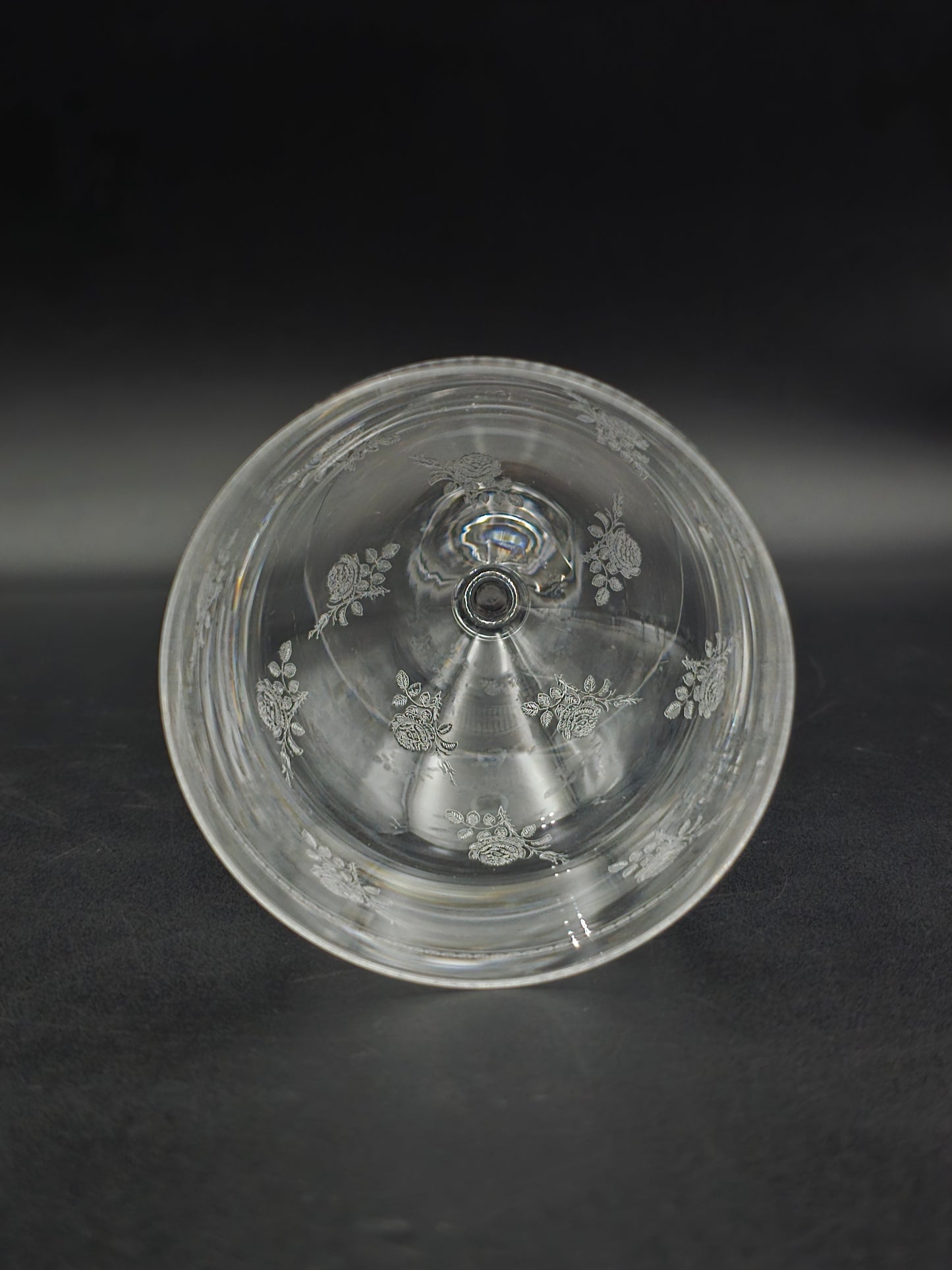 Antique Baccarat “Seme de Roses” Crystal Wine Glasses – Set of 7 Large 350ml Etched Rose Pattern Goblets c.1900 France
