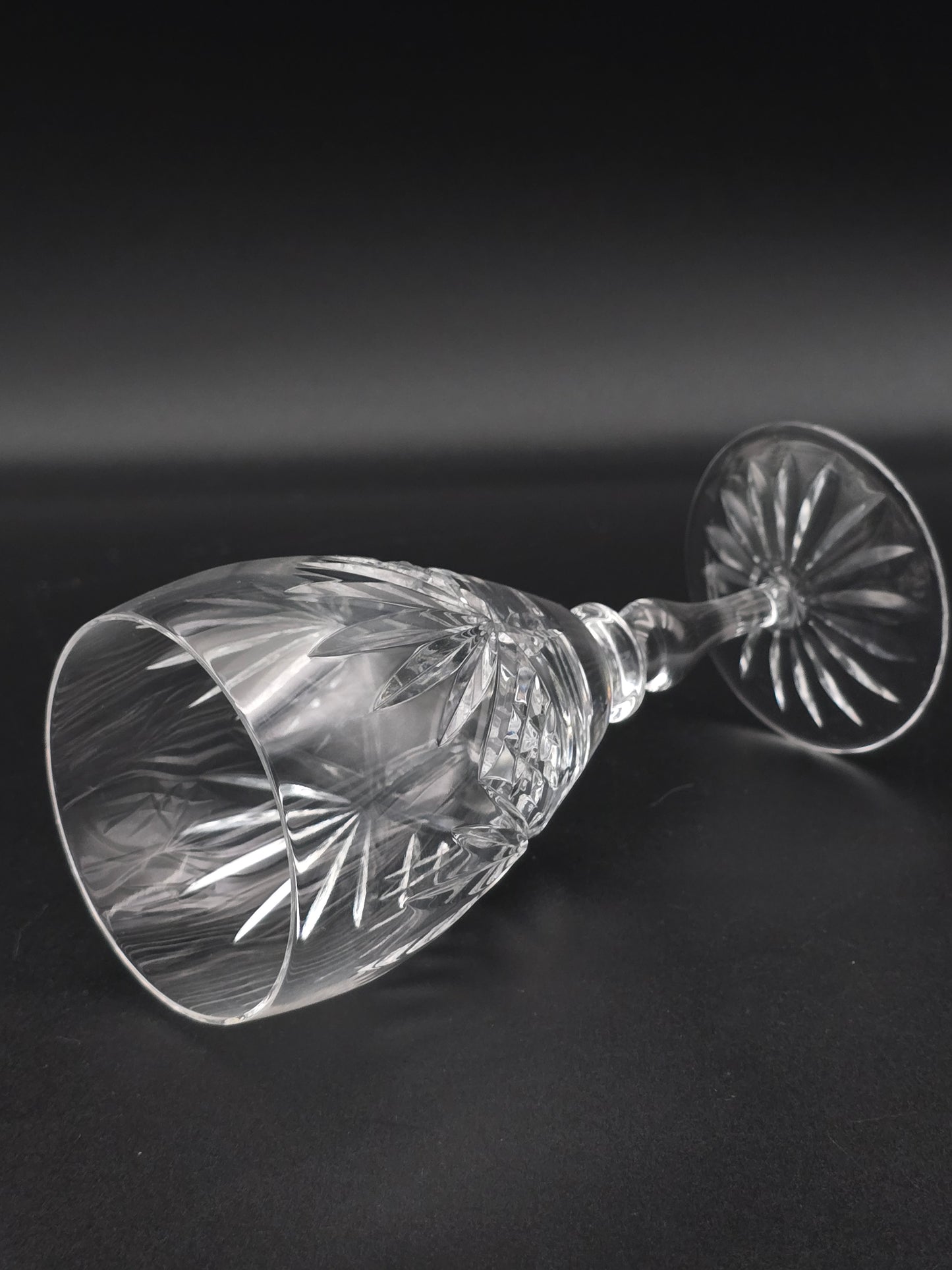 Single Edinburgh Crystal Sterling Pattern Wine Glass 200ml – Knopped Stem, Star Base.