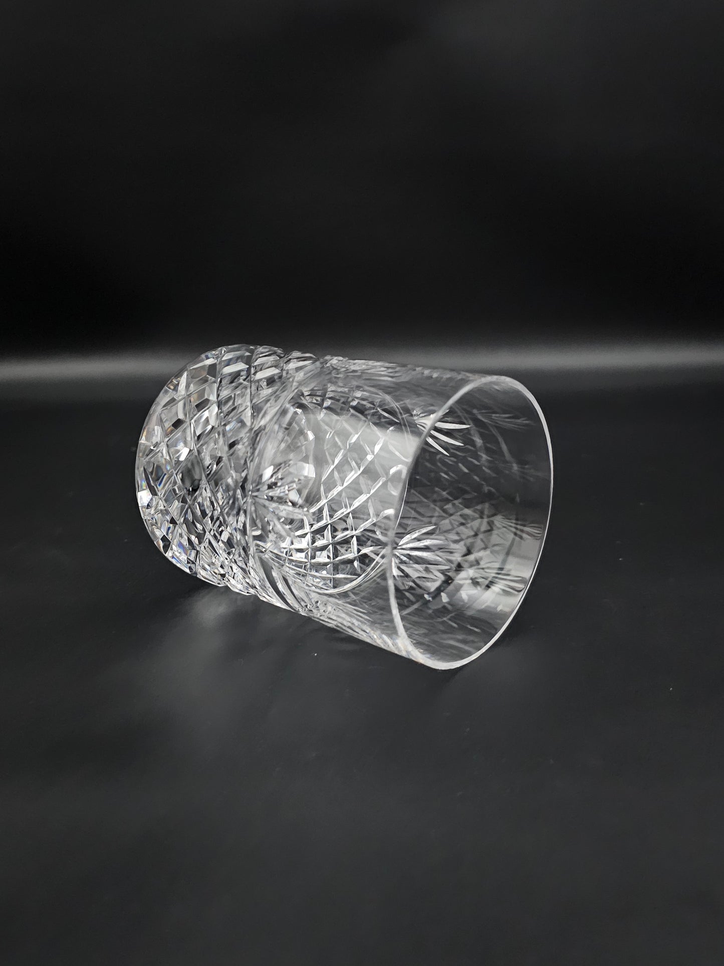 Stunning set of 4 Large Crystal Heavy bottomed concave base Tumblers. 300ml 10oz