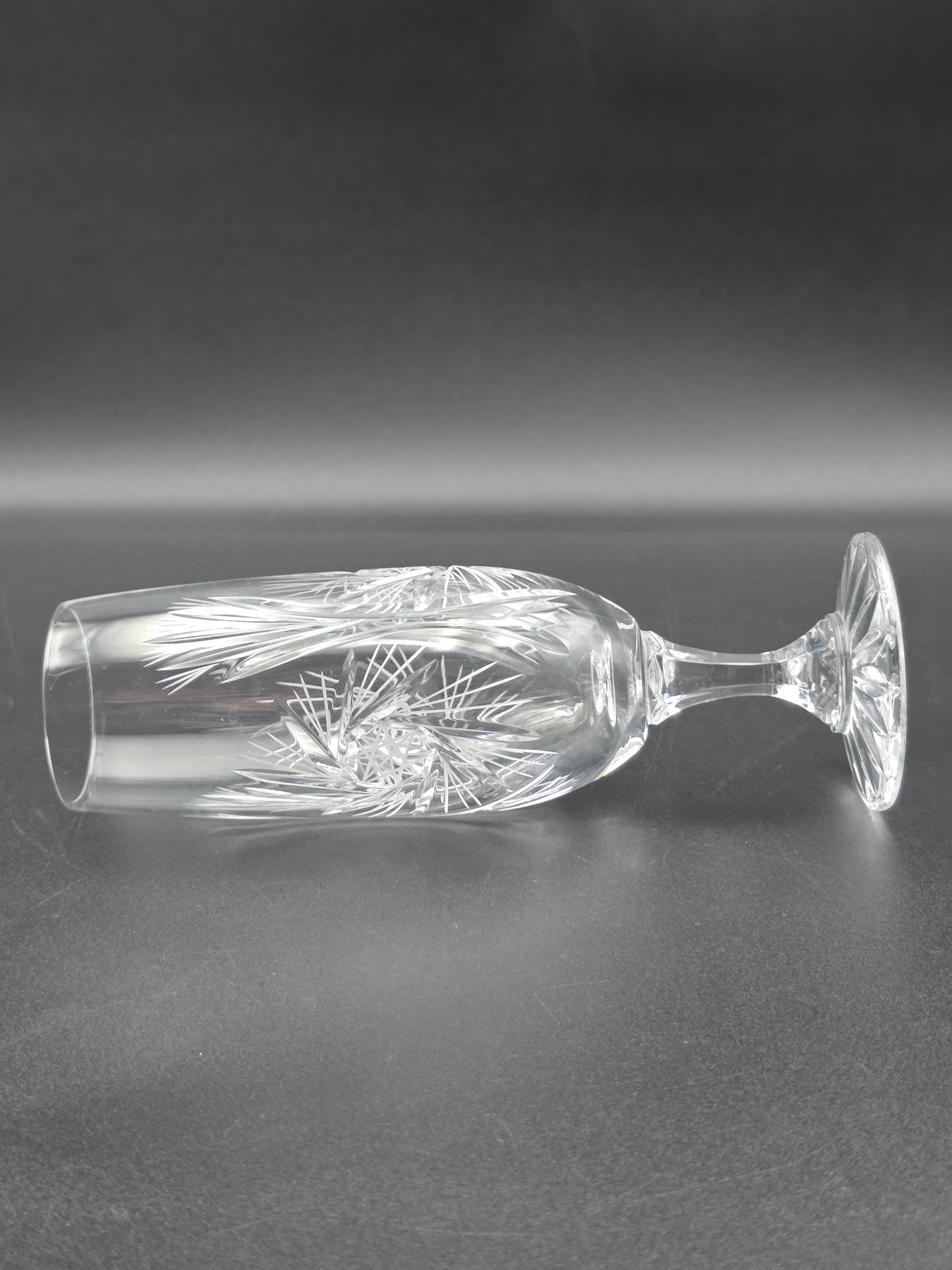 Set of 6 Pinwheel American Cut fluted Crystal Champagne Flutes. 200ml