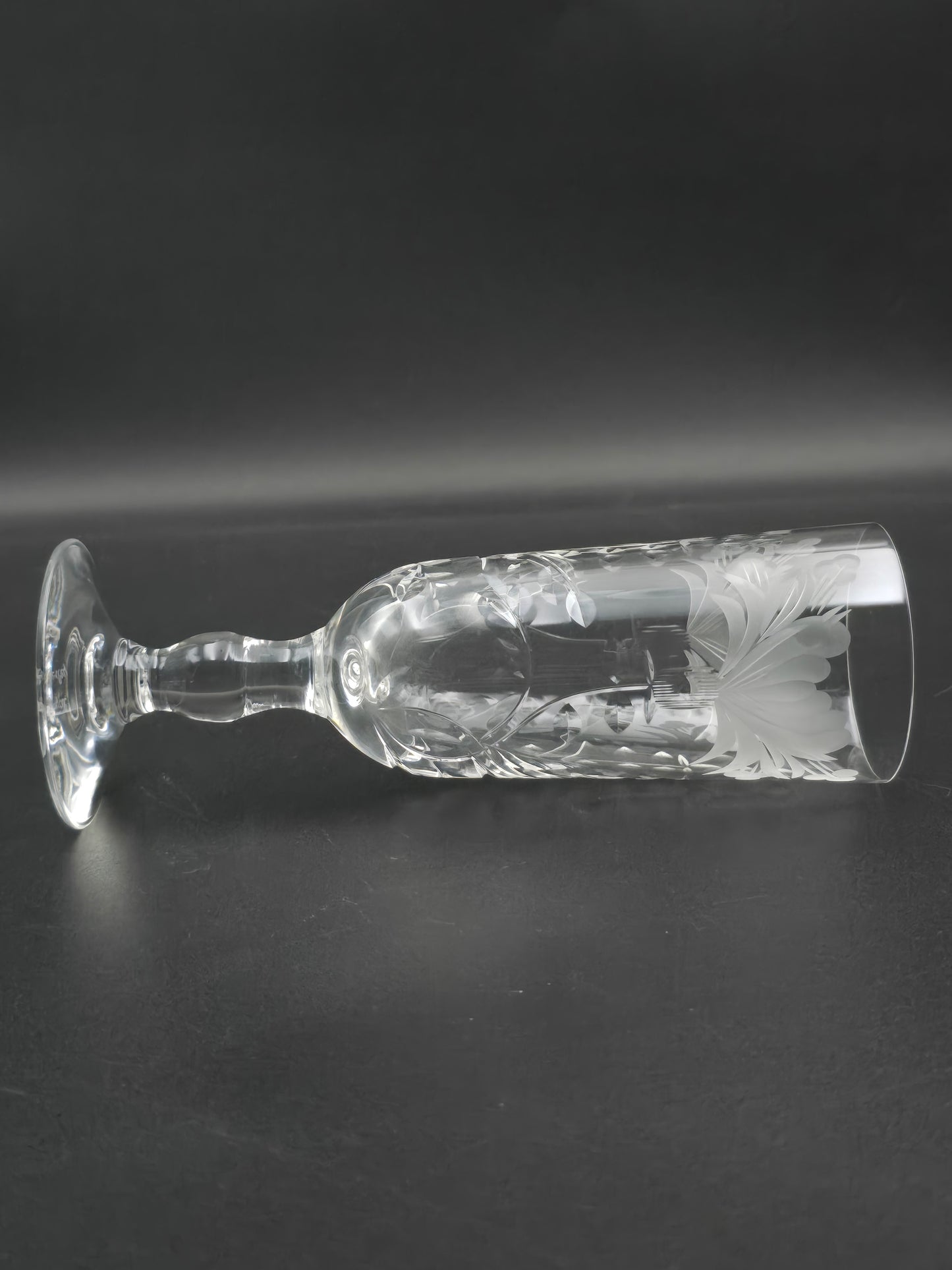 Set of 6 Royal Brierley Honeysuckle Crystal Champagne Flutes. 175ml. 17cm tall