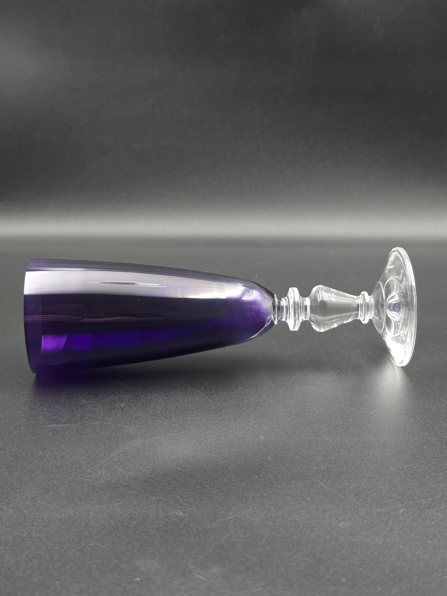 Set of 6 Purple Crystal champagne flutes 200ml 19.5cm tall