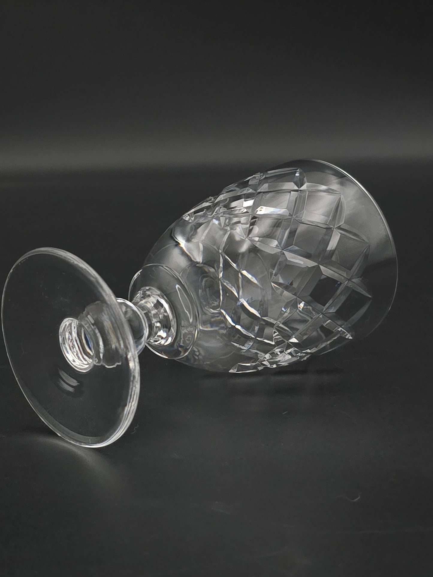 Set of 4 Crystal Glass goblets. 165ml. 12cm tall