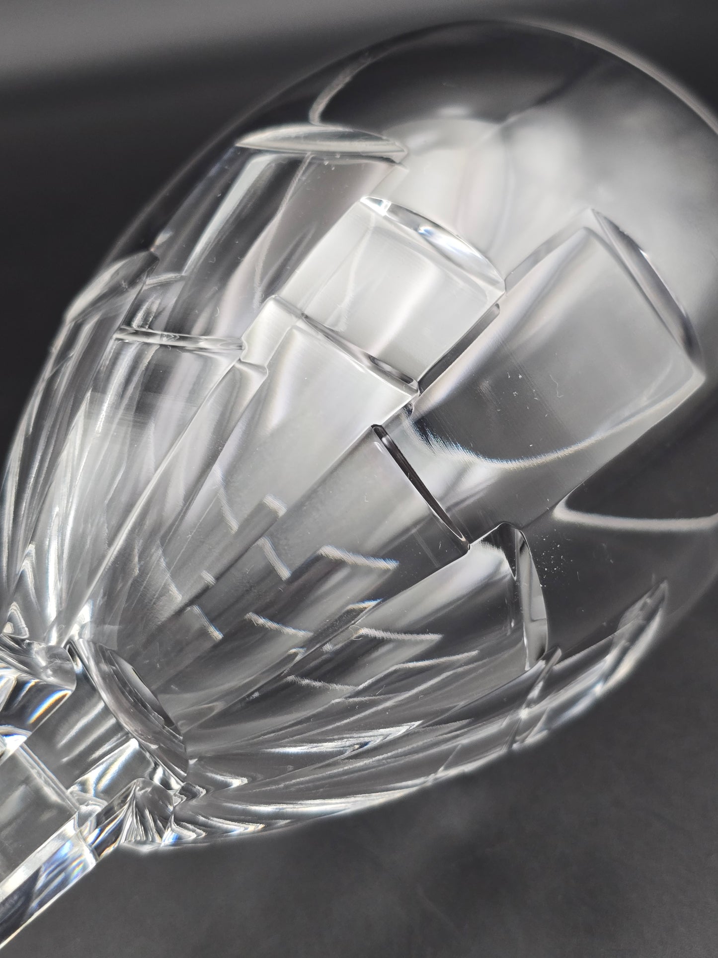 Single Stuart Crystal “Ice” Wine Glass by Jasper Conran – 450 ml Large Goblet, 25 cm, Signed, Vintage Elegance