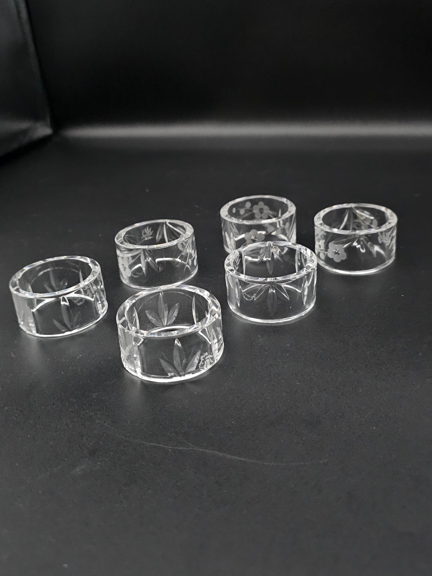Royal Doulton Dorchester Napkin ring set boxed.5cm set of 6