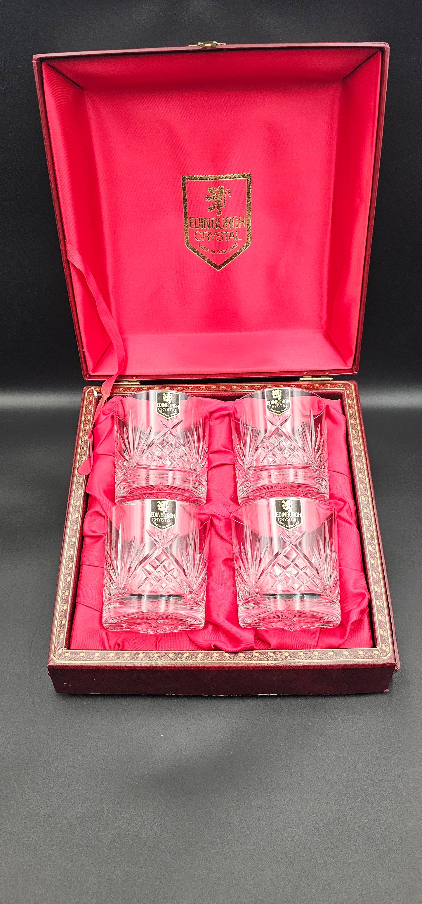 Set of 4 Edinburgh Crystal Sutherland Pattern Crystal Tumblers in satin lined presentation box 9oz