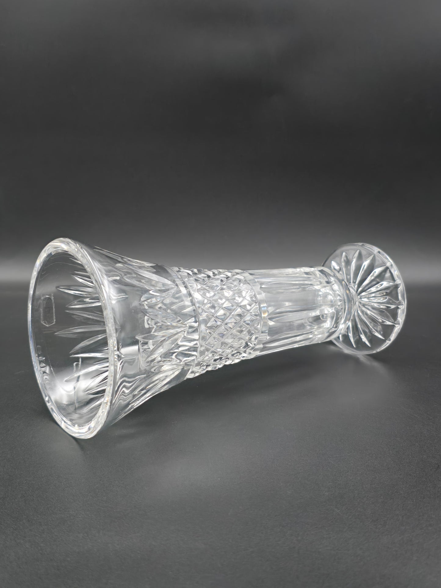 Vintage Galway Irish Crystal Vase . 22cm tall