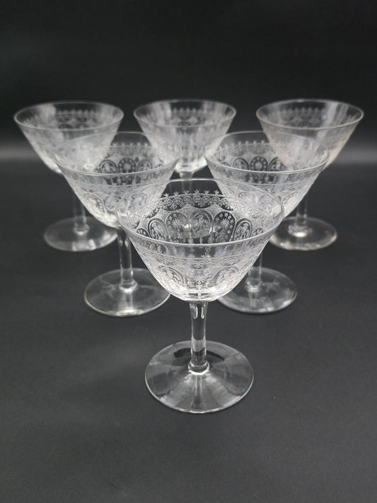 Set of 6 Beautifully etched crystal champagne coupes. 125ml. 11cm tall