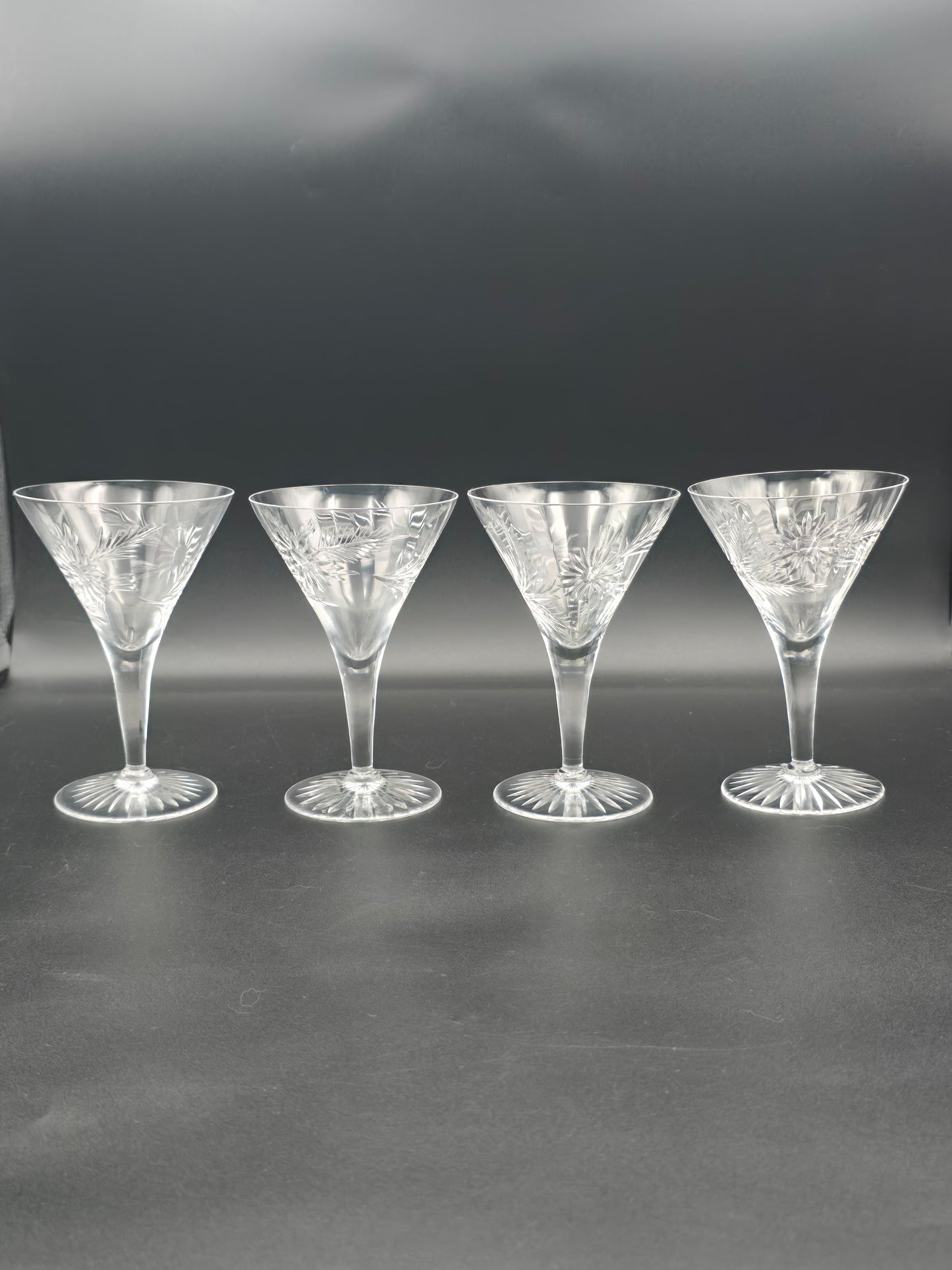 Set of Four Crystal Champagne or Cocktail Coupes – 200ml – Fern & Sunflower Cut Design with Star-Cut Base – 14cm Tall