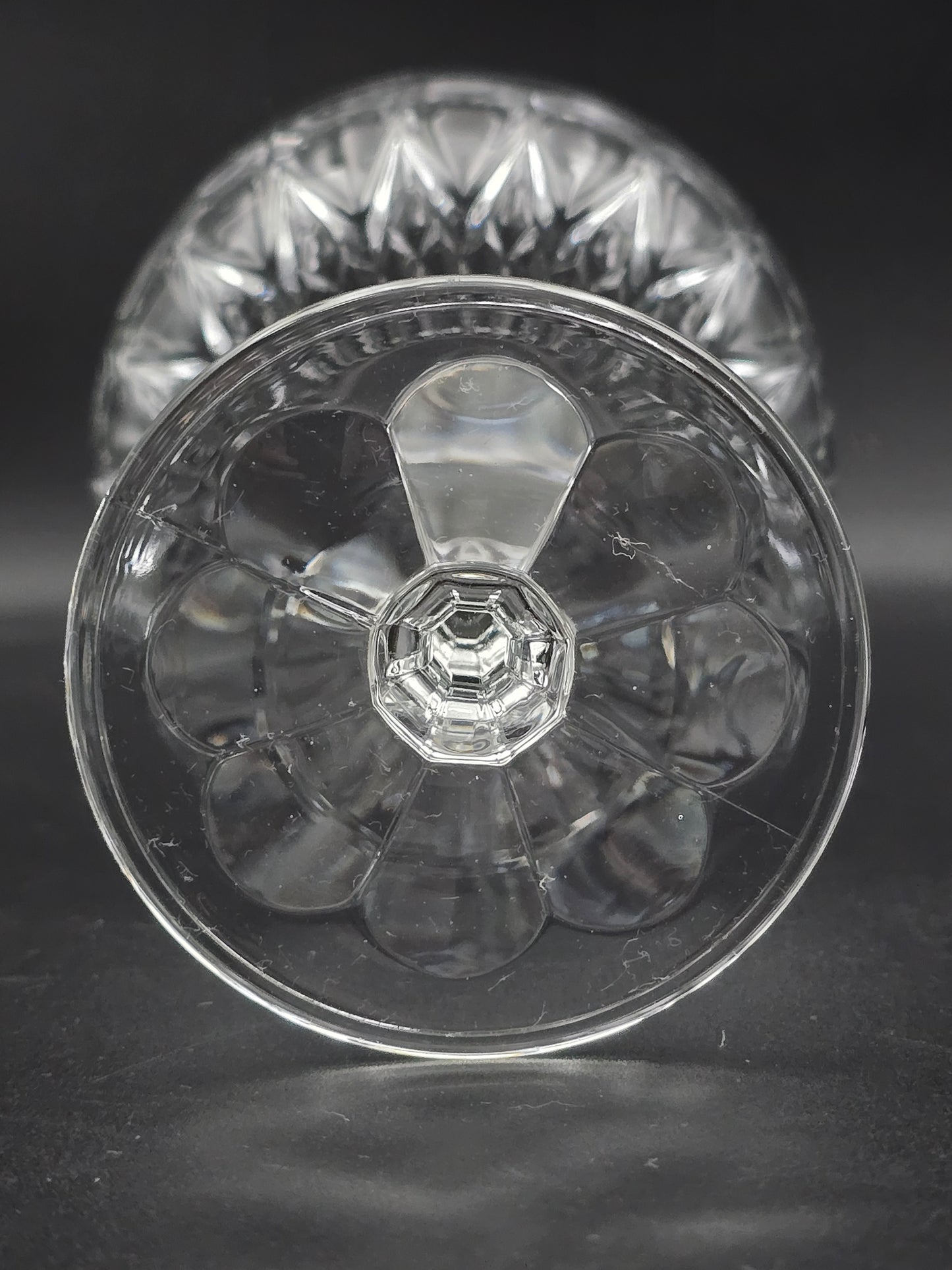 Set of 6 large Beautiful Glass Champagne coupes. 275ml