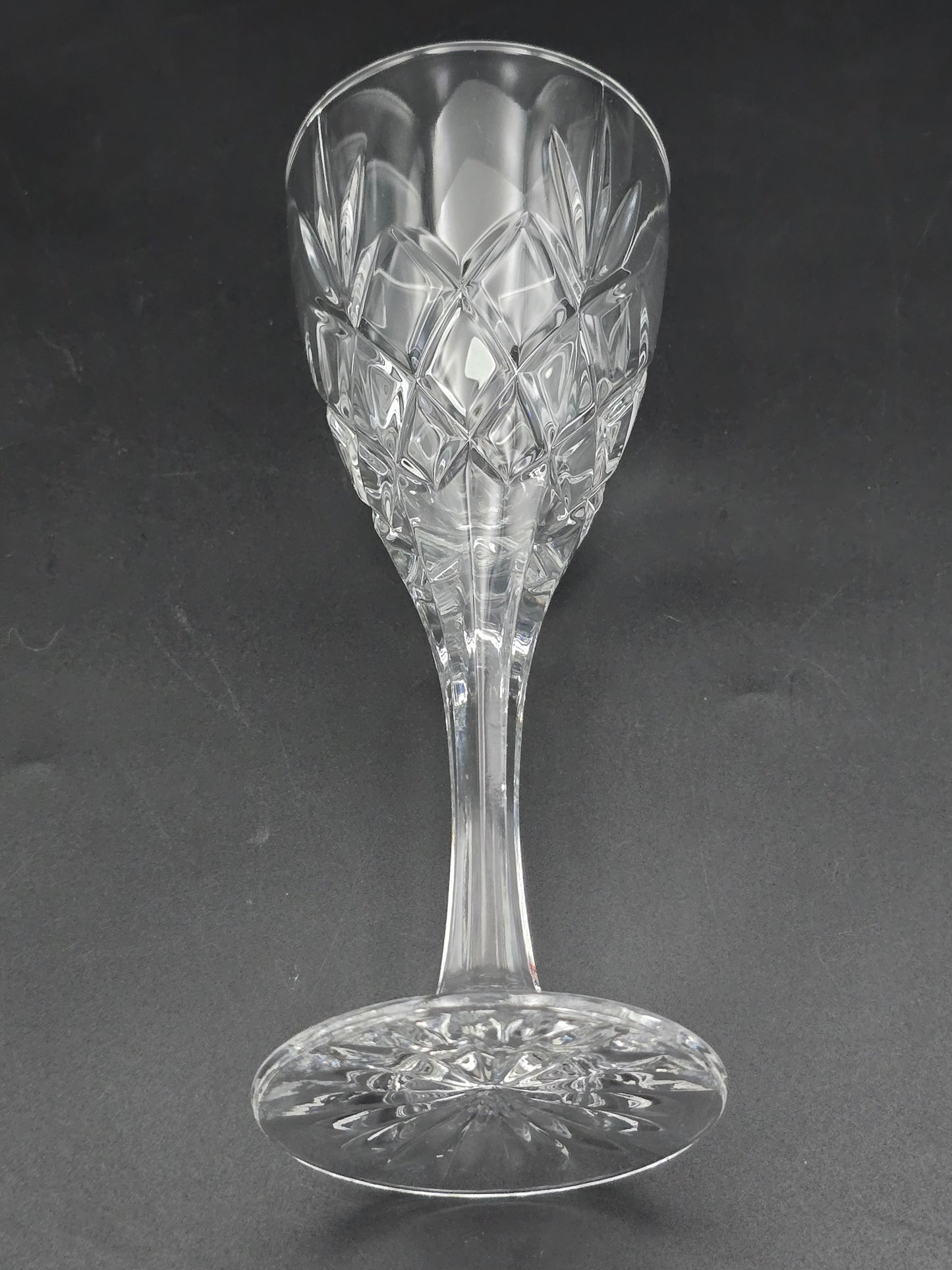 Set of 6 Royal Doulton Canterbury Pattern Crystal wine glasses. 175ml. Boxed
