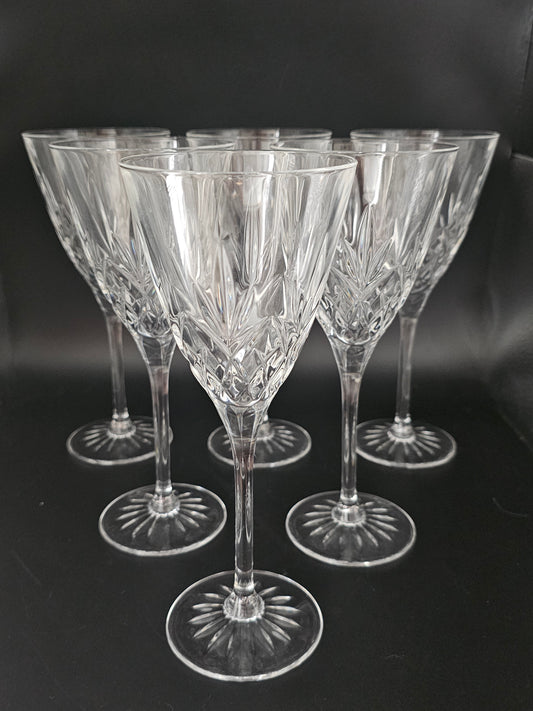 Thomas Webb Romeo Pattern set of 6 Large Crystal Wine Glasses.  Boxed.  250ml.