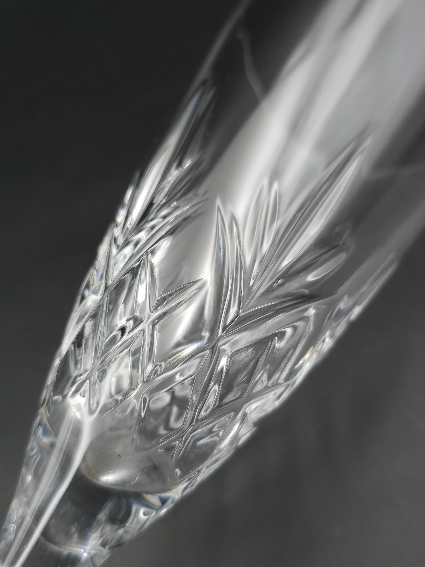 Edinburgh Crystal Romeo Champagne Flute | 200ml | Made in Scotland | Tall Cut Crystal Glass | Wedding Toast | Vintage Crystal