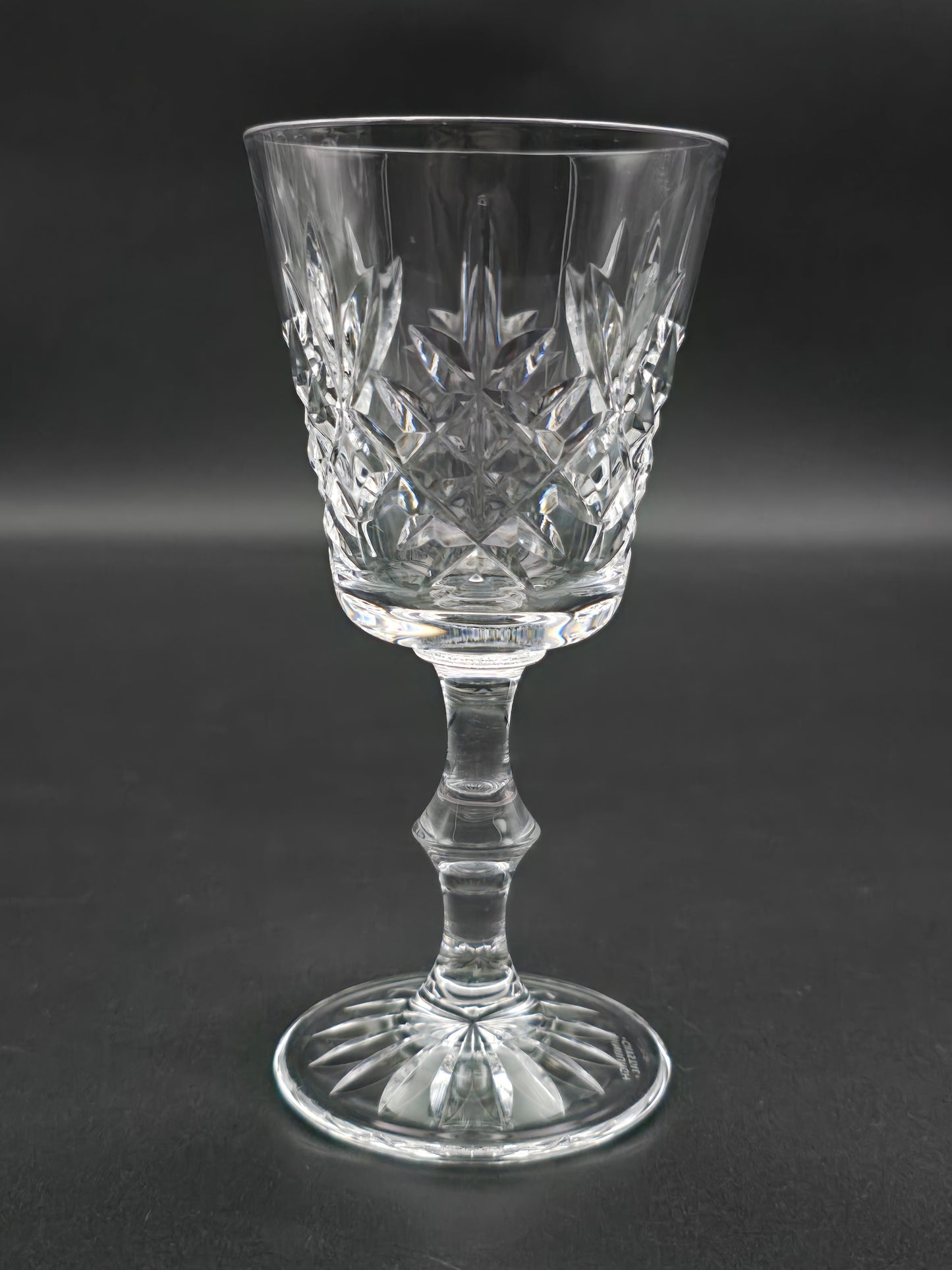 Set of 6 Edinburgh Crystal Lomond Pattern sherry or small wine glasses. 135ml