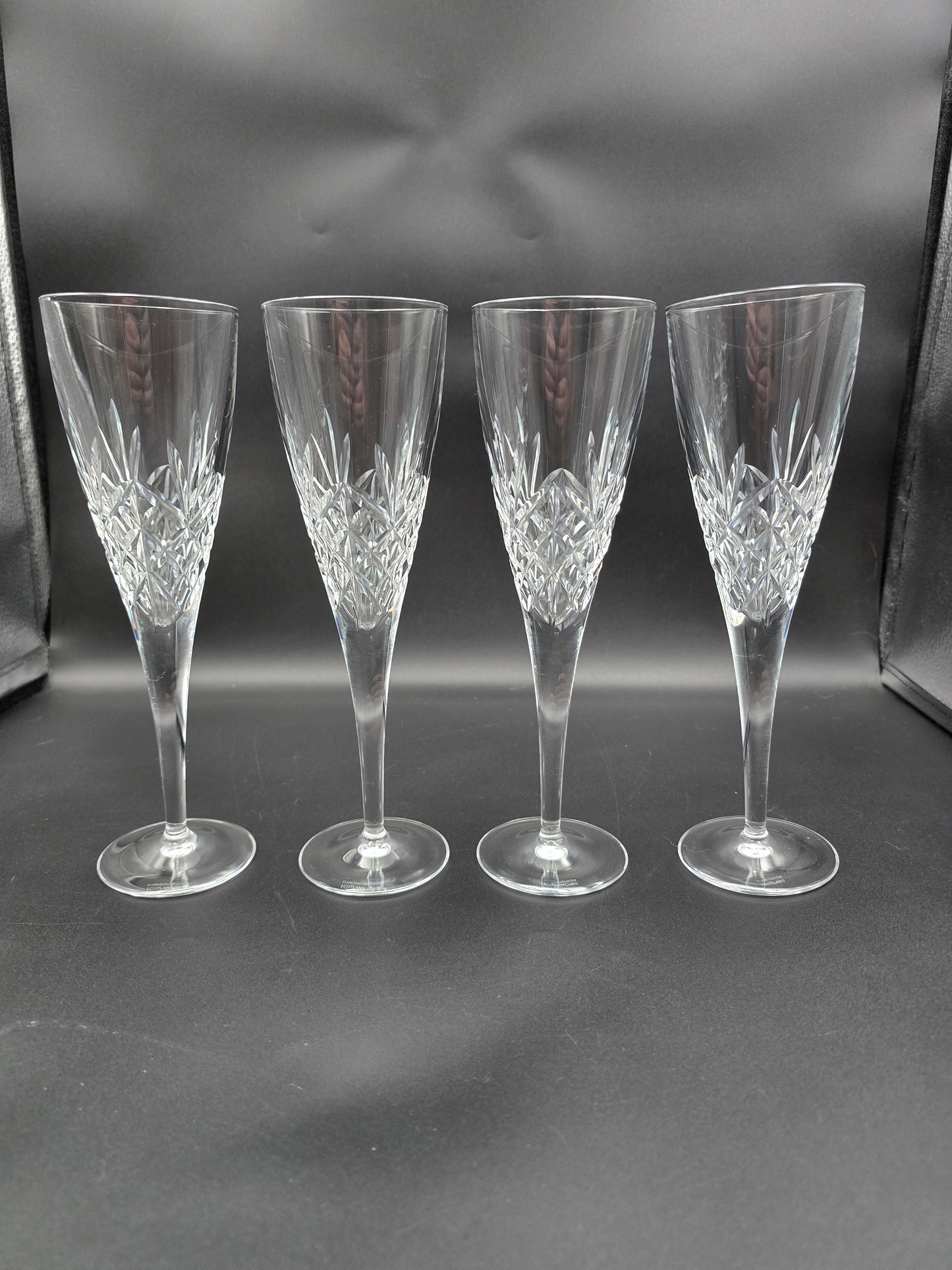 Set of 4 Large Edinburgh Crystal Glenshee Pattern Champagne flutes, Boxed 200ml 23cm tall