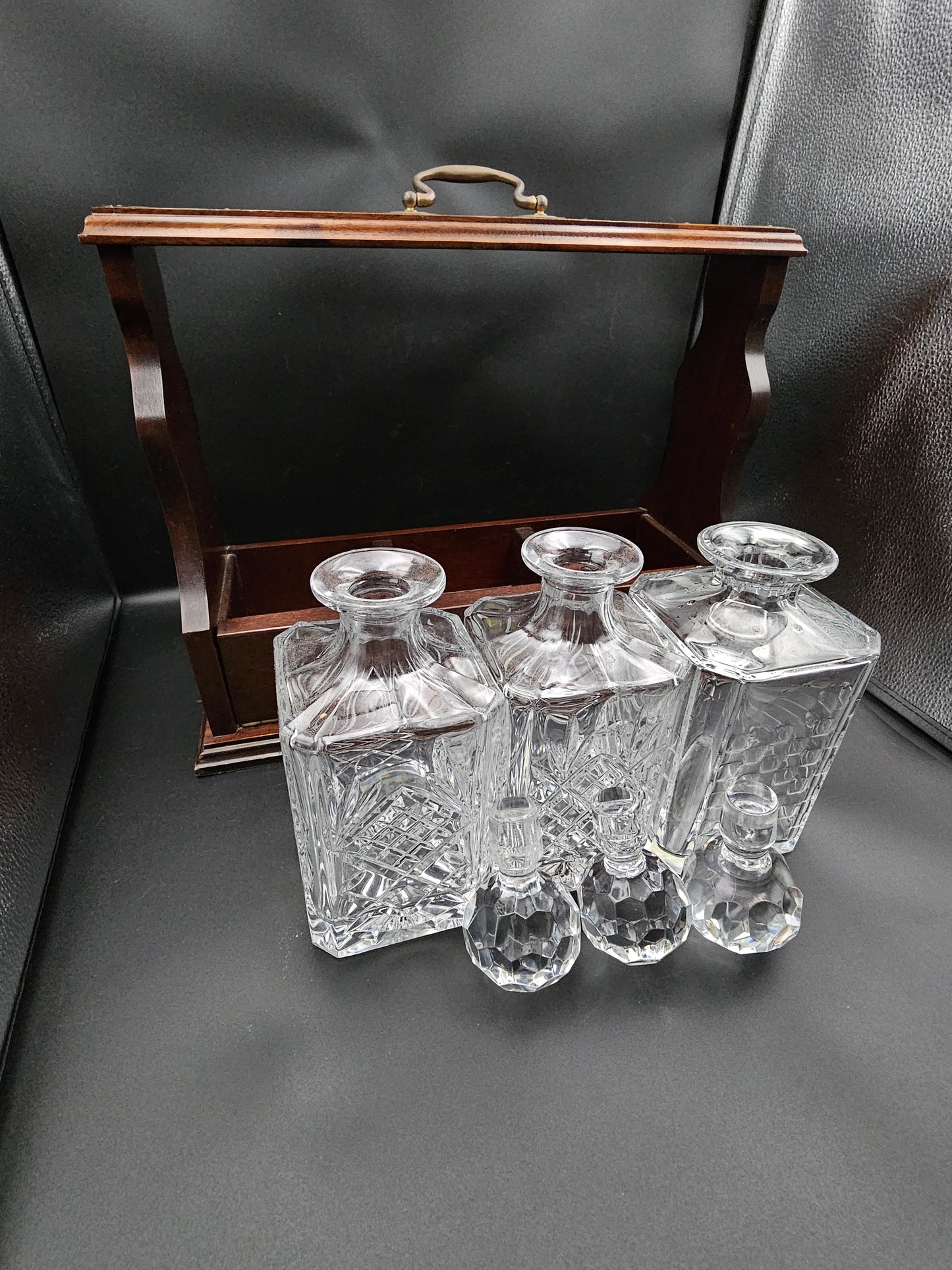 Beautiful Triple Decanter Tantalus with working lock and key