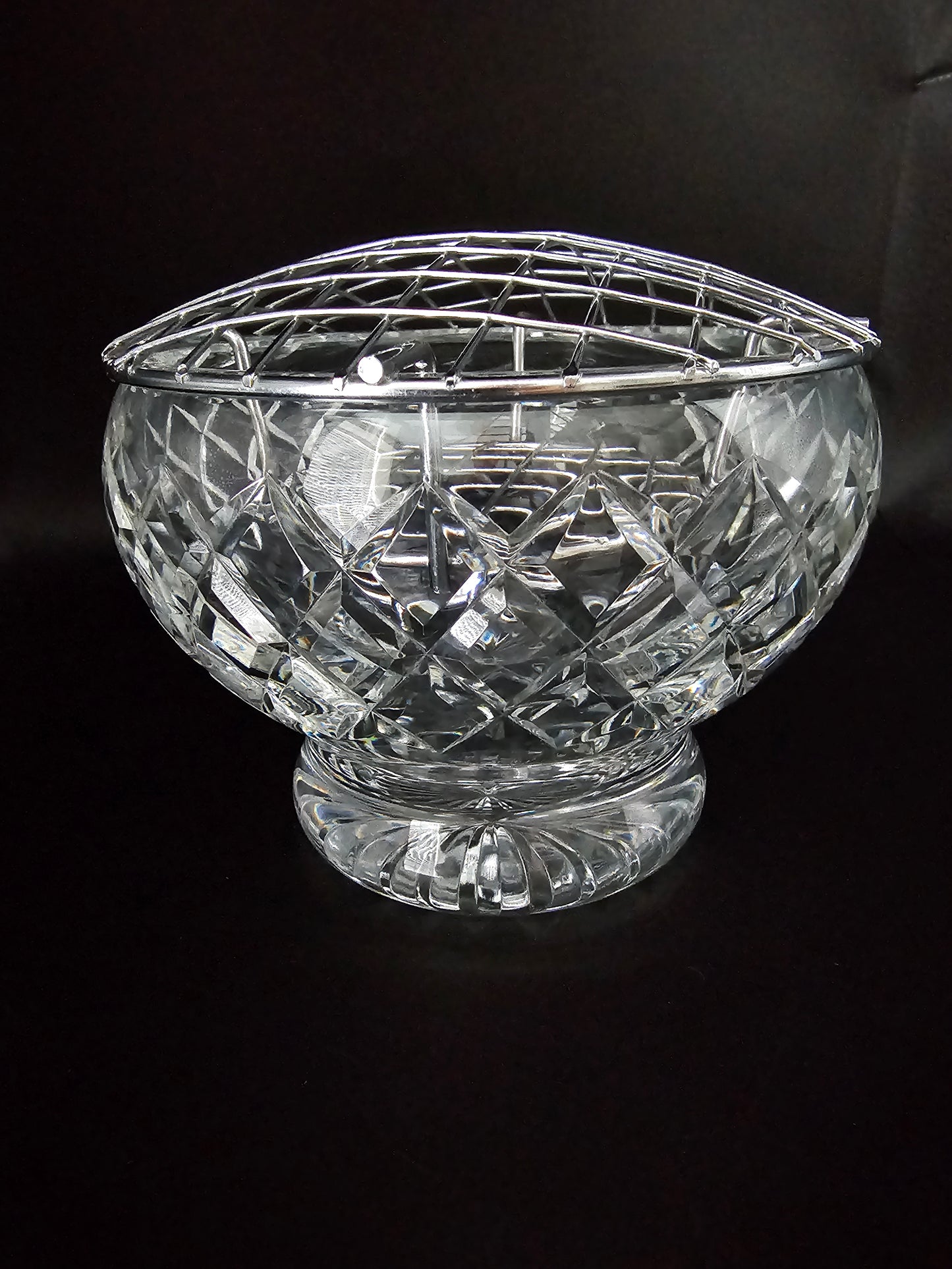 Stunning Vintage Crystal Rose Bud posy bowl. 15cm