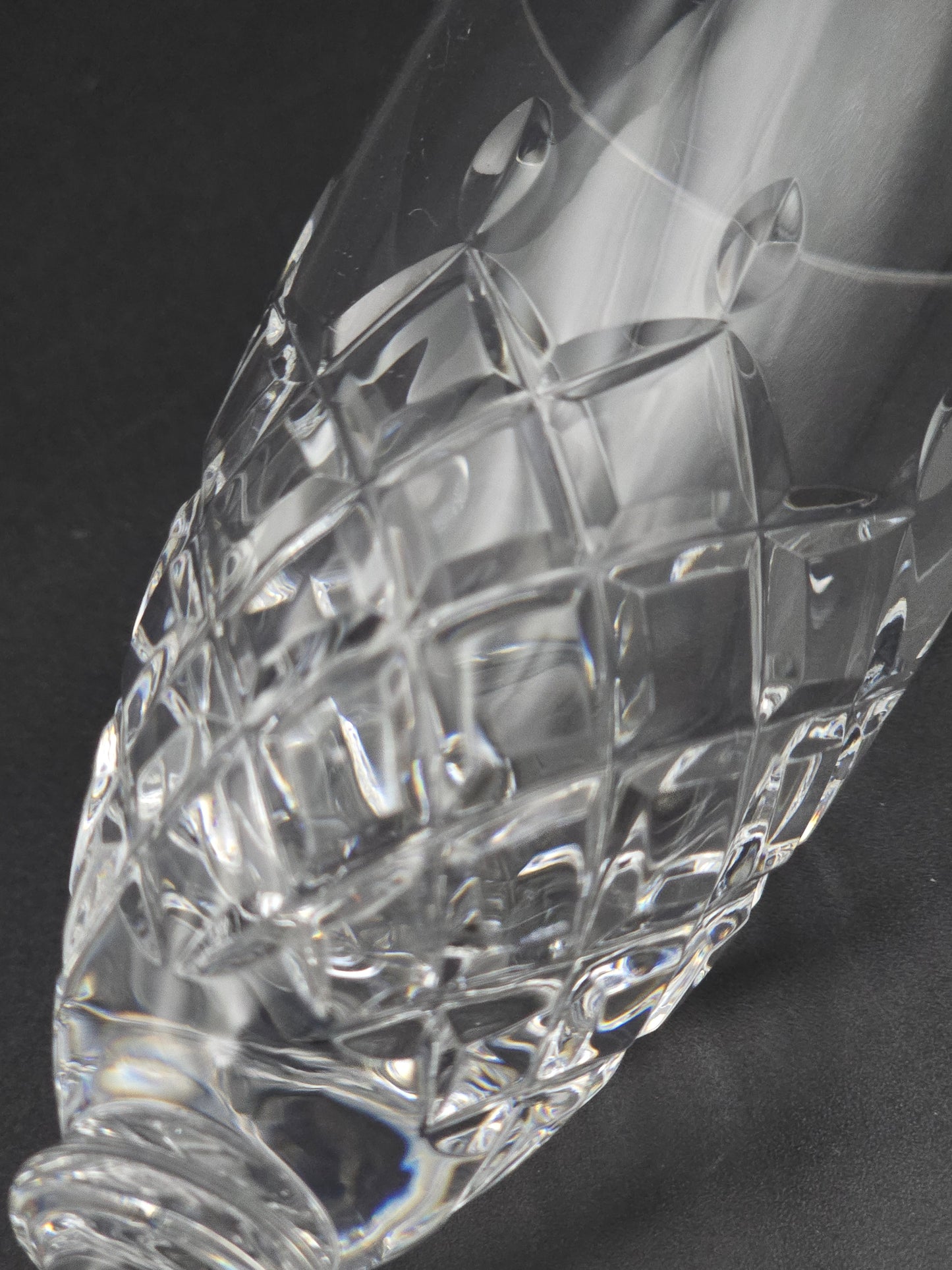 Set of 4 small Crystal Champagne flutes. 120ml