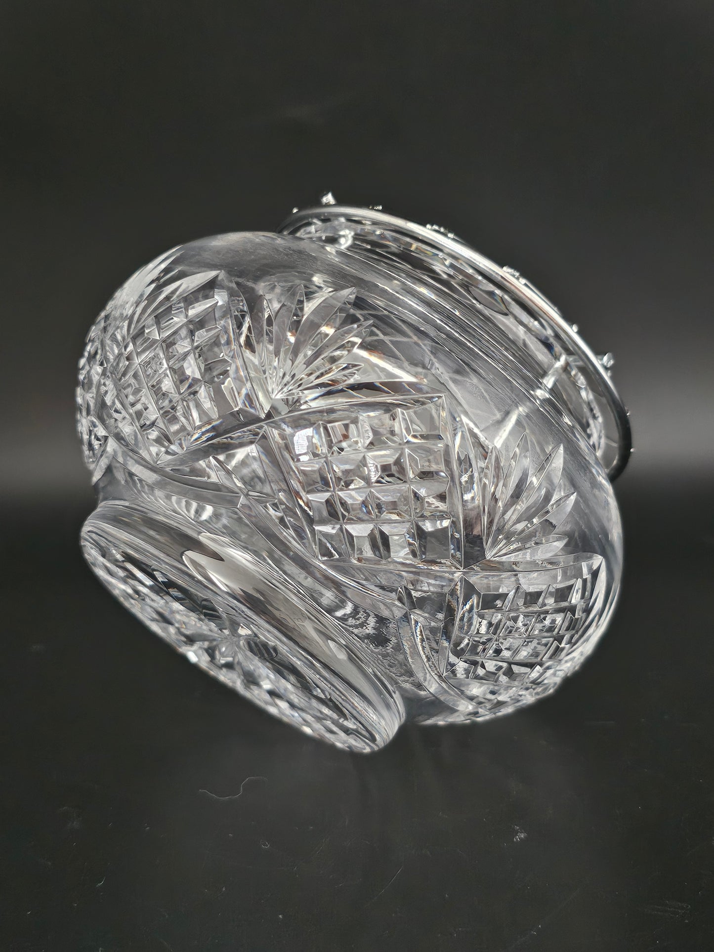 Small Crystal Rose Bud Bowl.11cm tall.