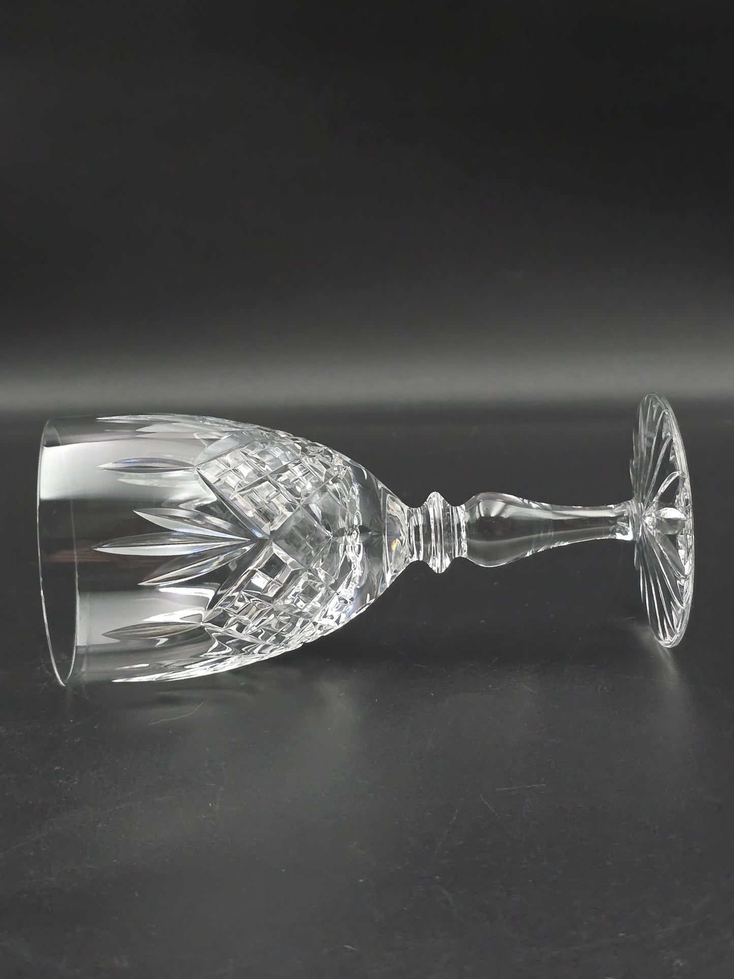 Set of 6 Edinburgh Crystal Balmoral Pattern Crystal wine glasses. 200ml. 15.5cm tall.