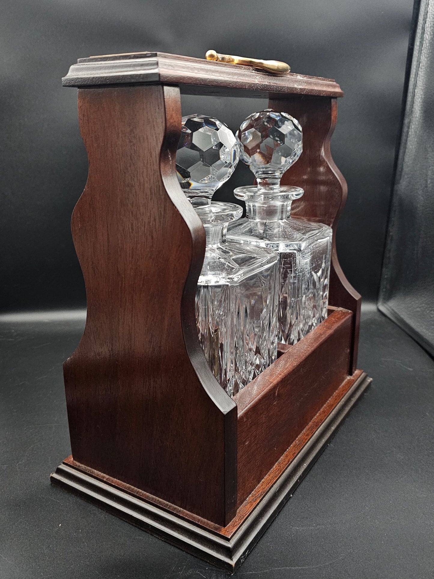 Twin Decanter Tantalus with lock & Key