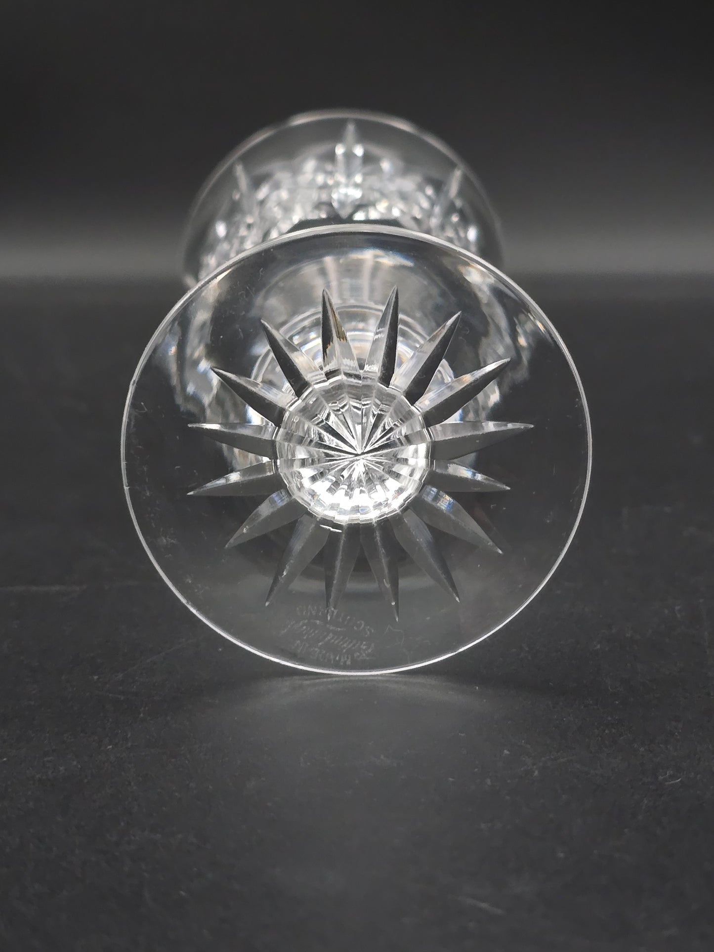 Set of 6 Edinburgh Crystal Highland pattern Crystal wine glasses 175ml. 15cm tall