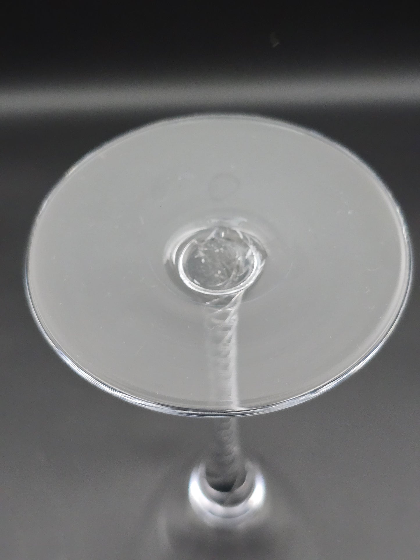 Set of 6 large air twist long stemmed Wine glasses 330ml 23.5cm tall.