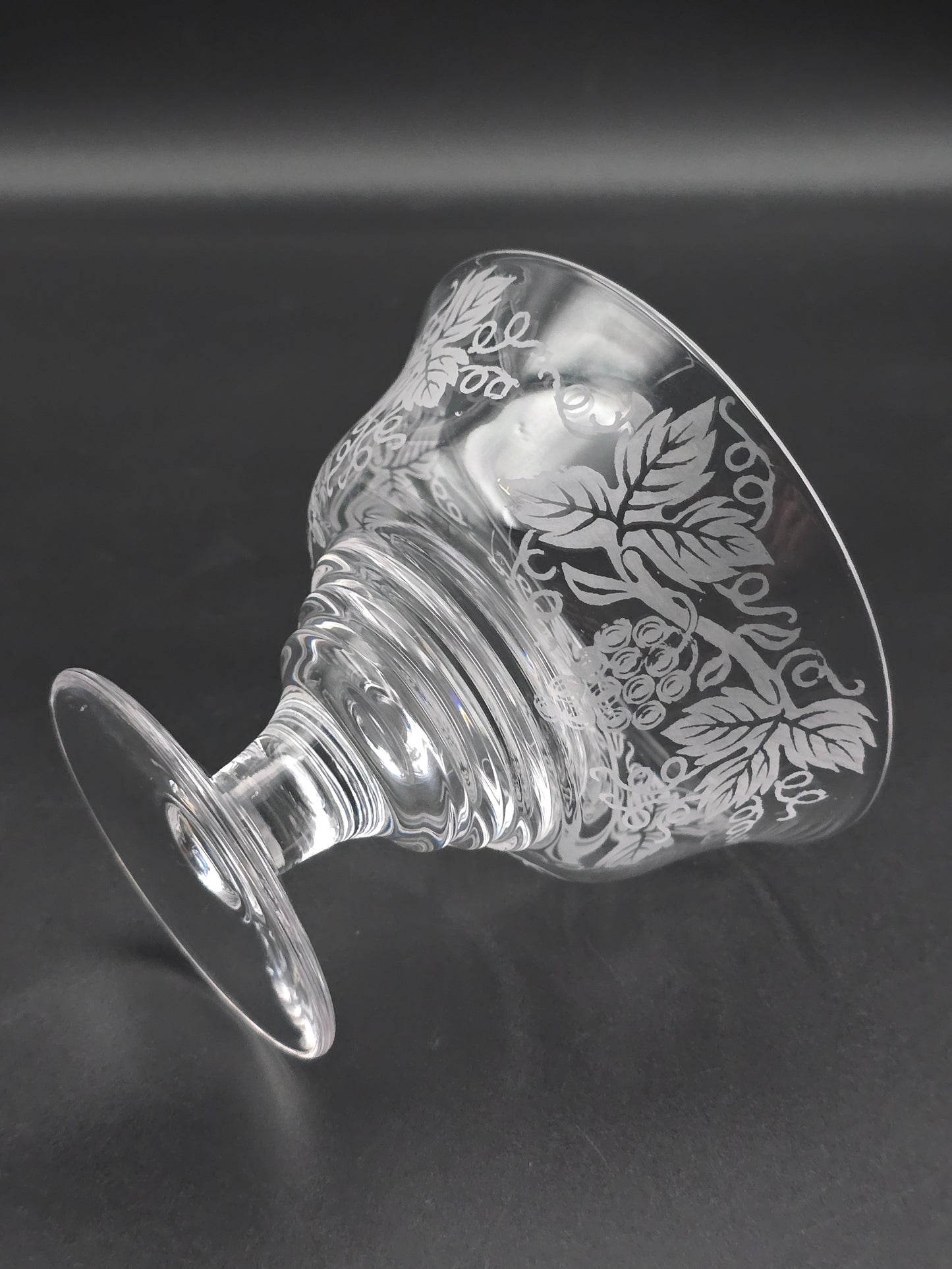 Set of 6 Crystal sundae or grapefruit bowls featuring floral etching