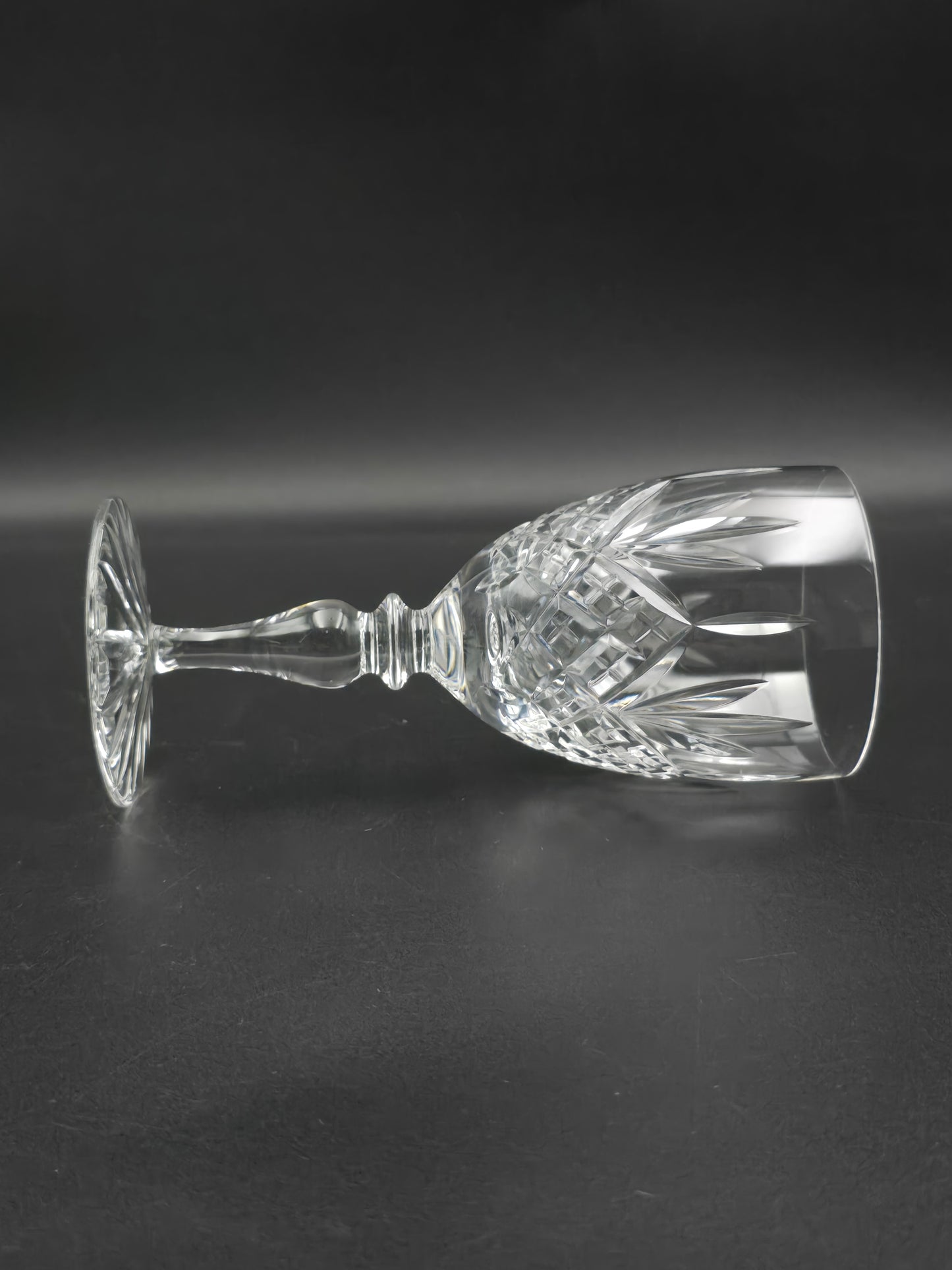 Set of 6 Edinburgh Crystal Balmoral Pattern Crystal wine glasses. 200ml. 15.5cm tall.