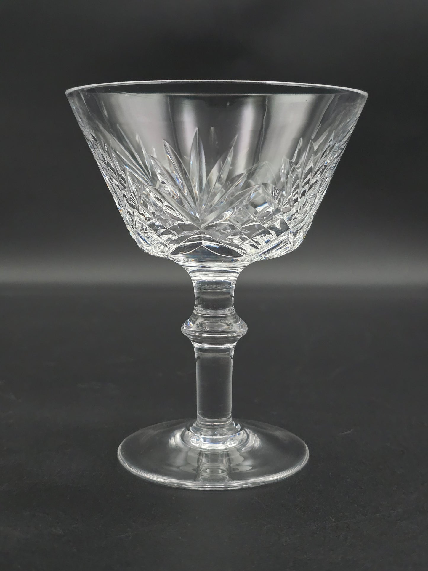 Set of 5 large Crystal champagne coupes. 200ml. 12cm tall