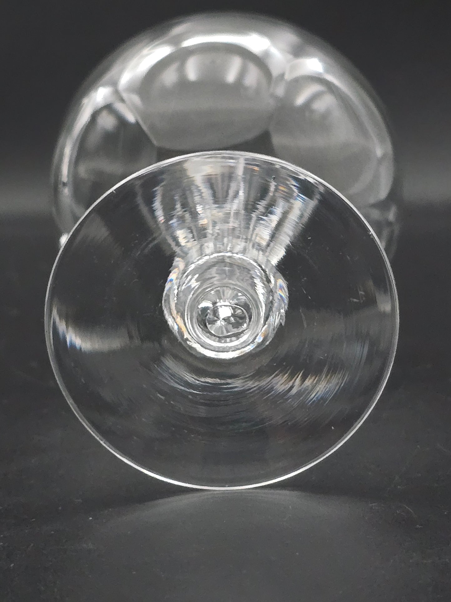 Set of 8 Contemporary Crystal glass Champagne coupes 165ml