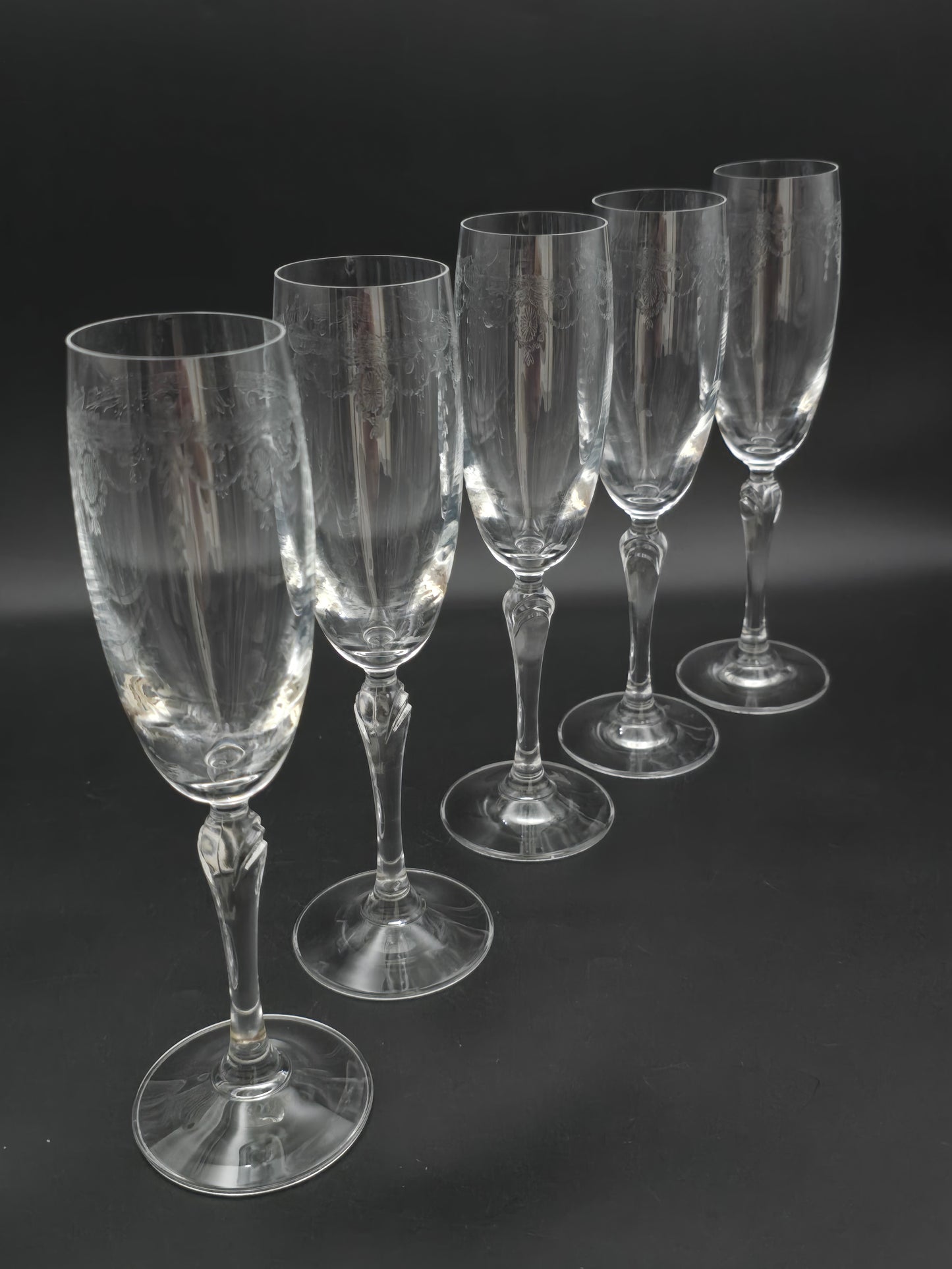 Beautiful Set of 5 Etched Crystal Champagne flutes 175ml. 22cm tall.