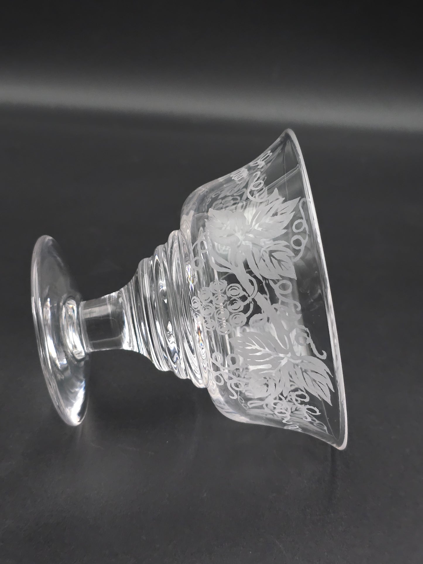 Set of 6 Crystal sundae or grapefruit bowls featuring floral etching