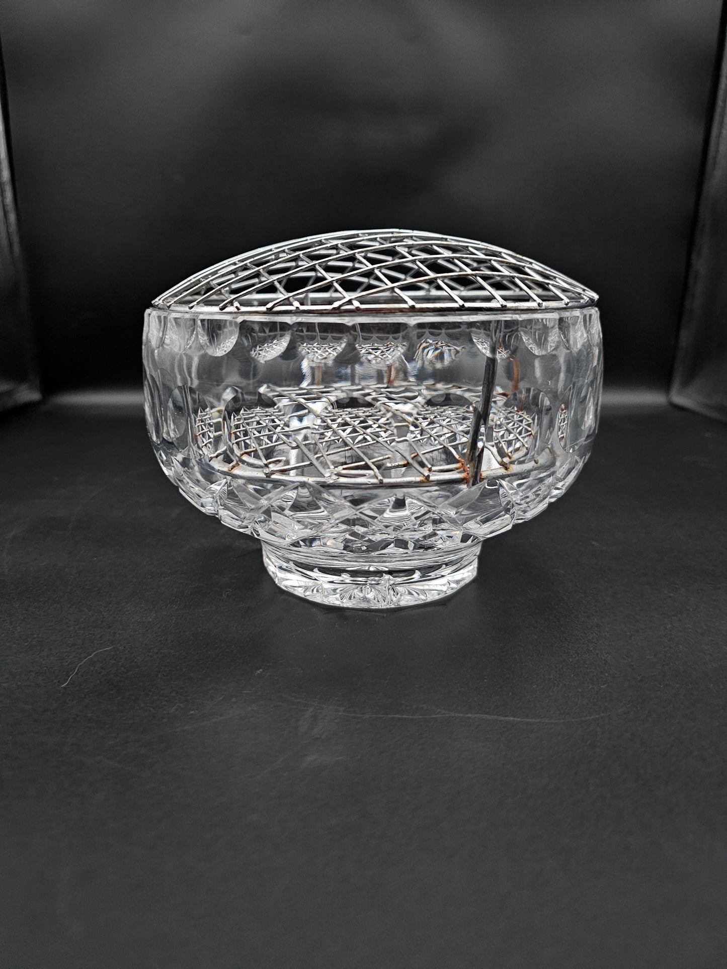 Beautiful Large Crystal Rose Posy Flower bowl 16.5cm wide