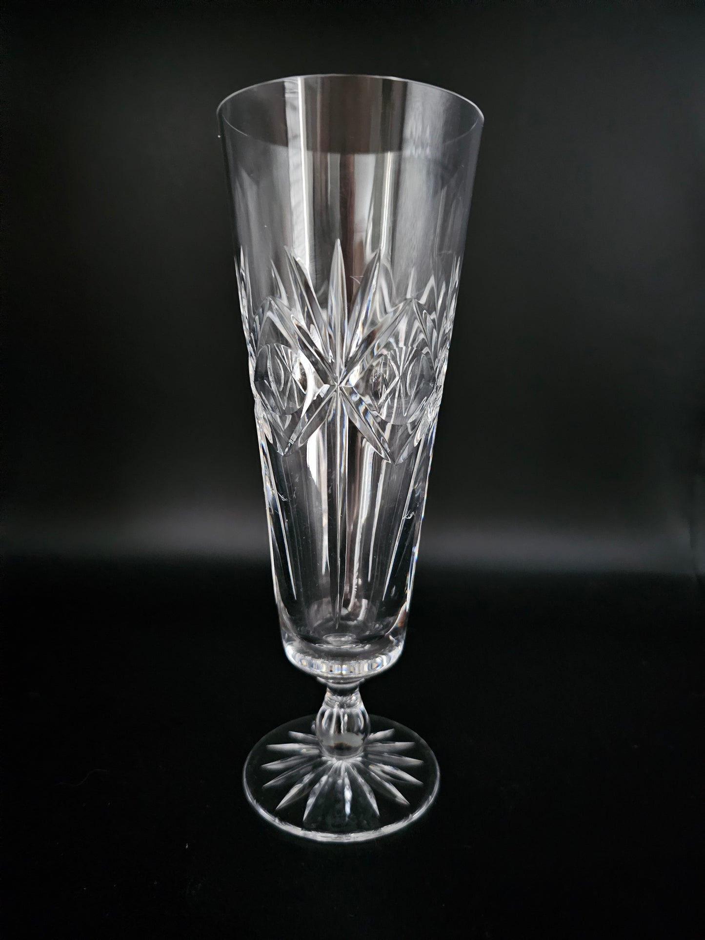 Set of 4 Large short stemmed Crystal Champagne Flutes 250ml