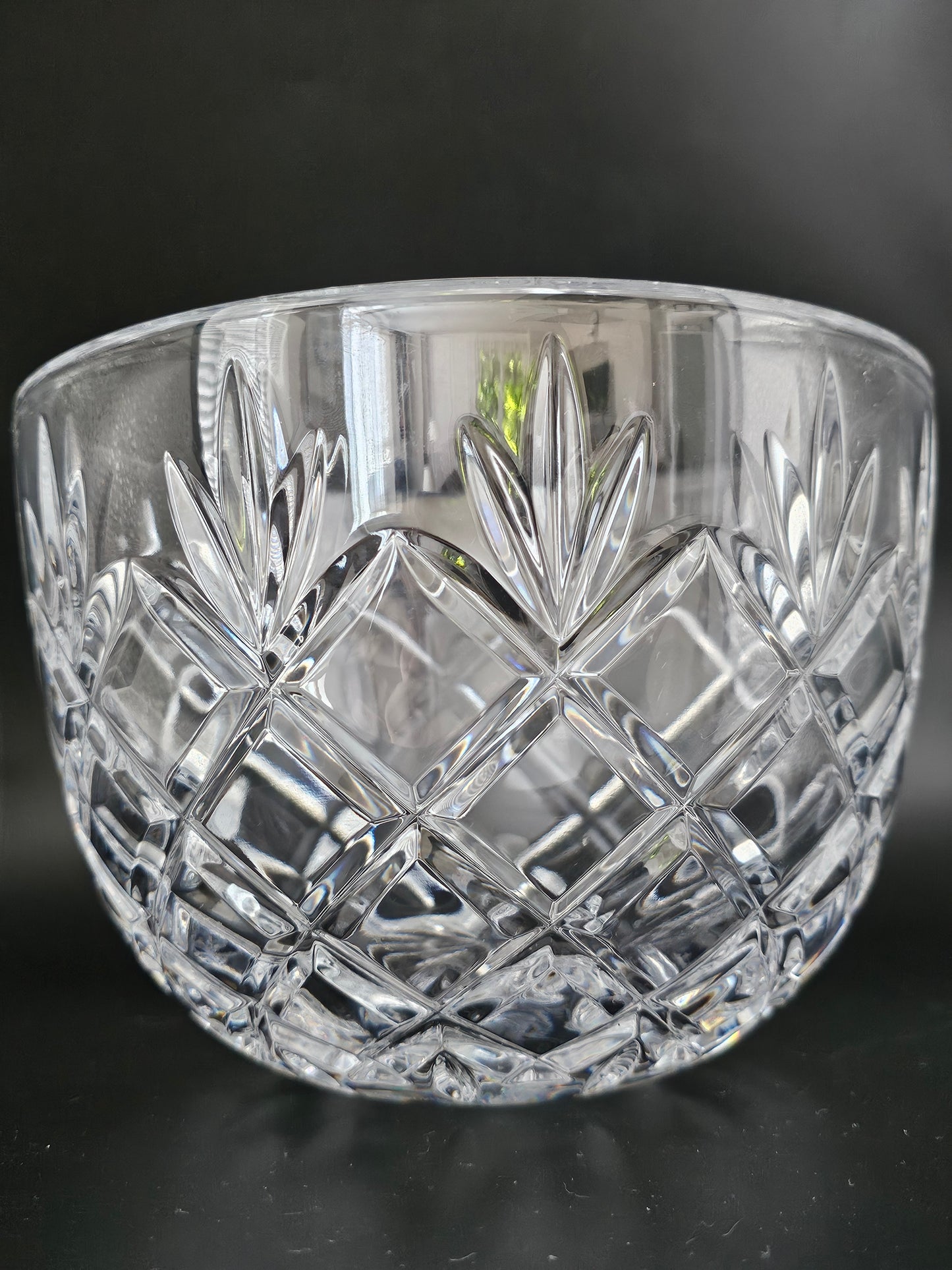 Large Waterford Irish Crystal Bowl. 21cm. 8.5"