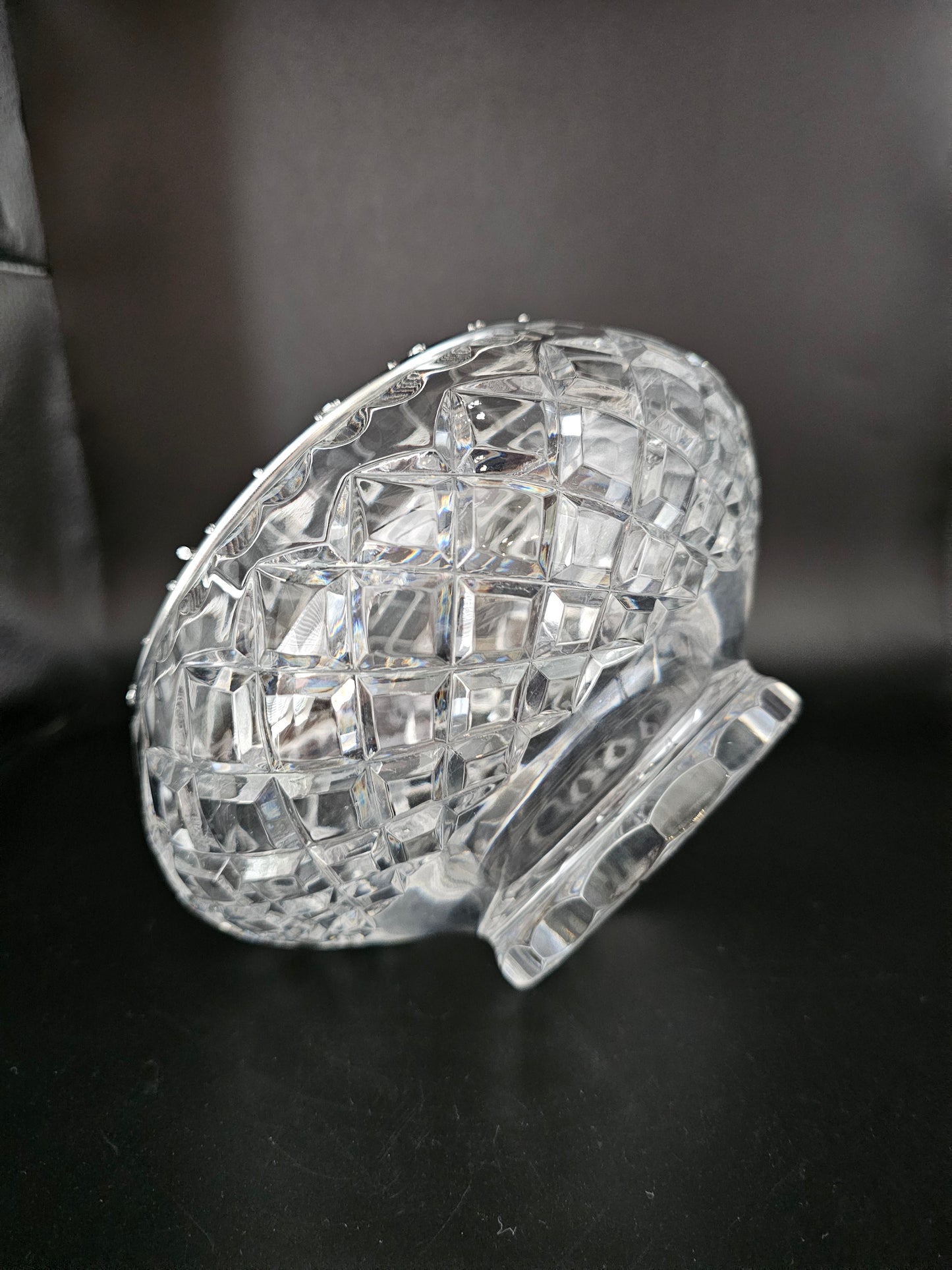 Beautiful Medium size Crystal Rose bowl. 17cm wide