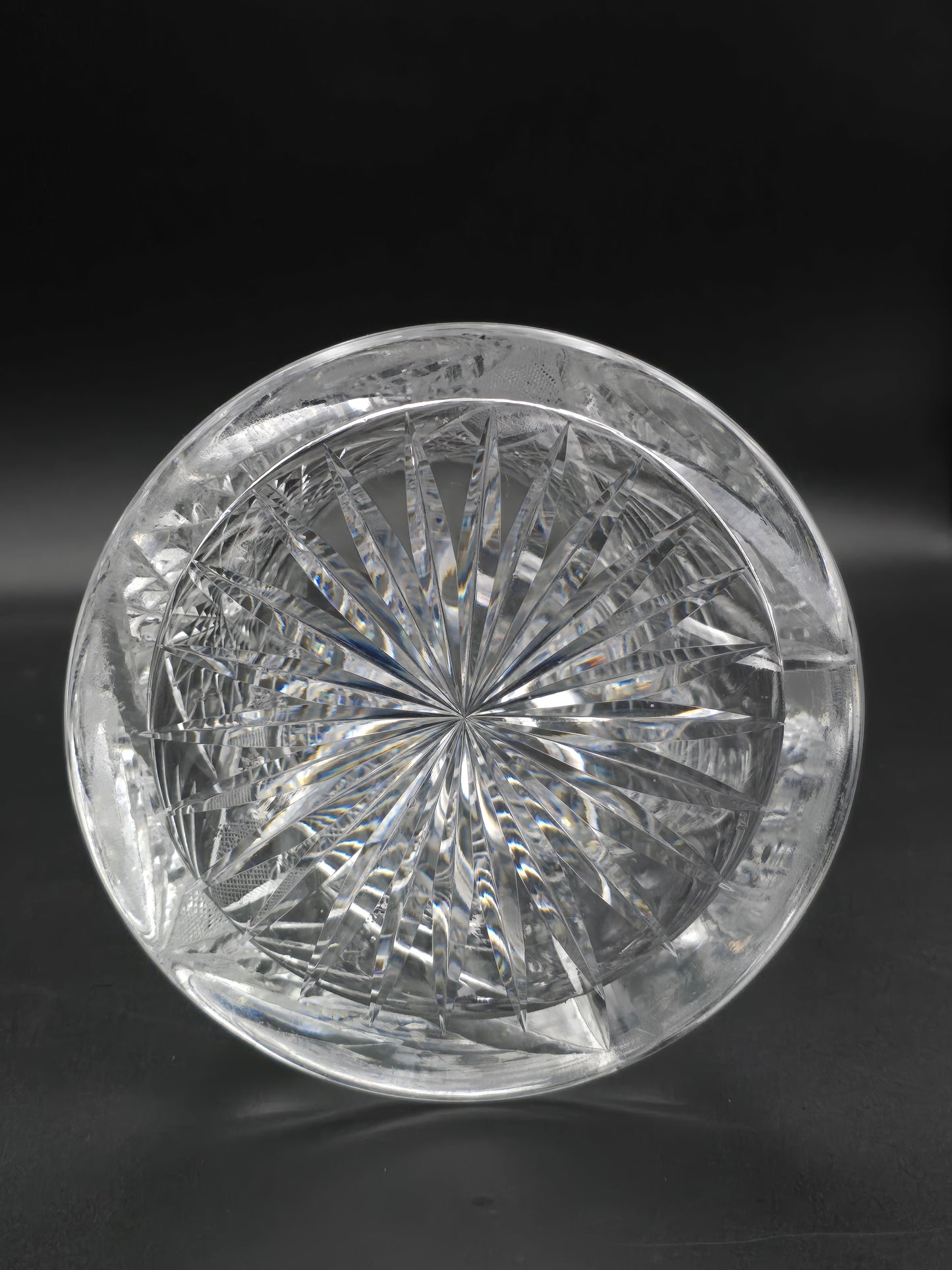Antique Heavy Cut Crystal Jug – Pinwheel Pattern, Thick Handle & Star-Cut Base, 3.4kg, 1.7L – Ideal for Pimms / Water or Lemonade.
