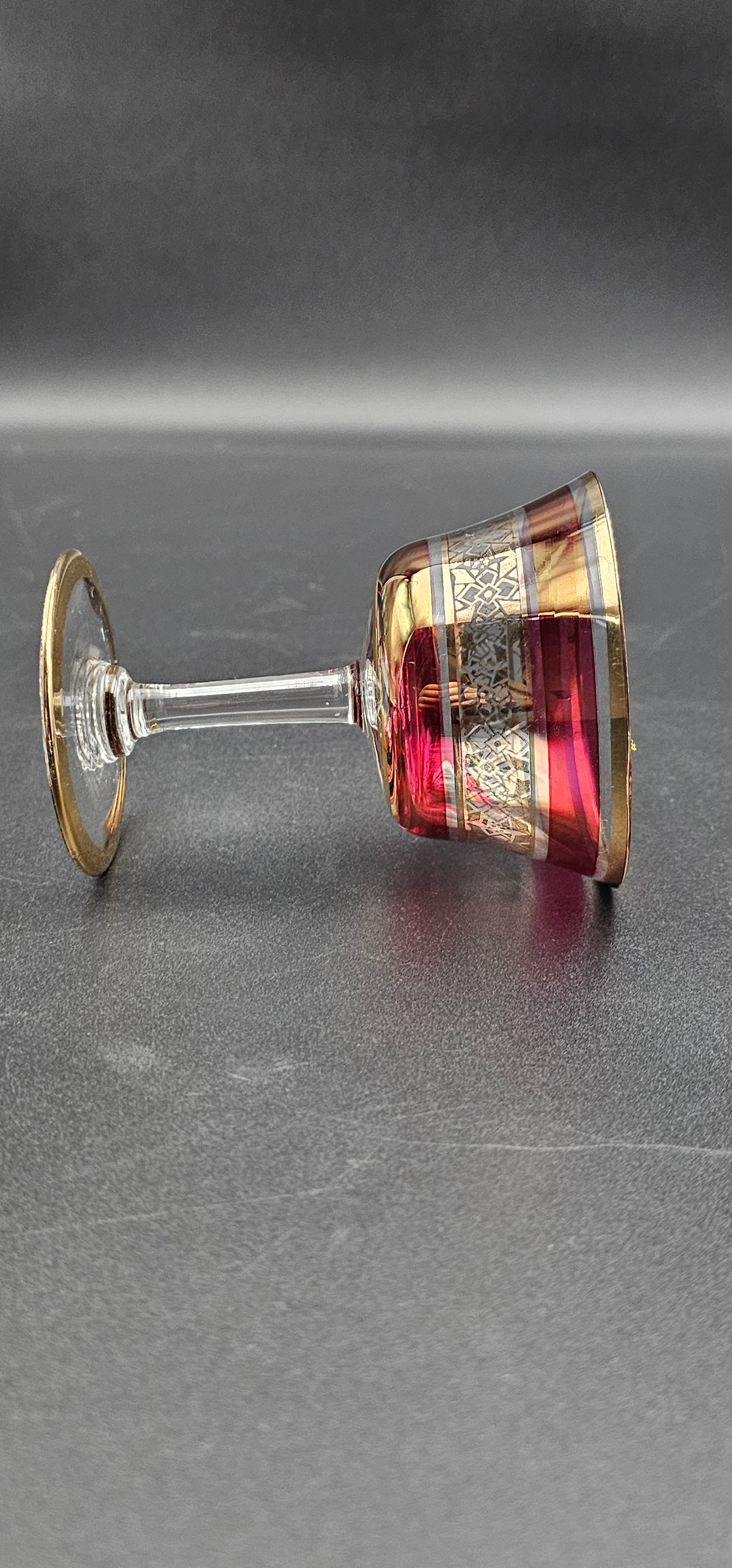 Set of 6 Small Crystal coupes with red and golden coloured detailing. 100ml 9.5cm tall