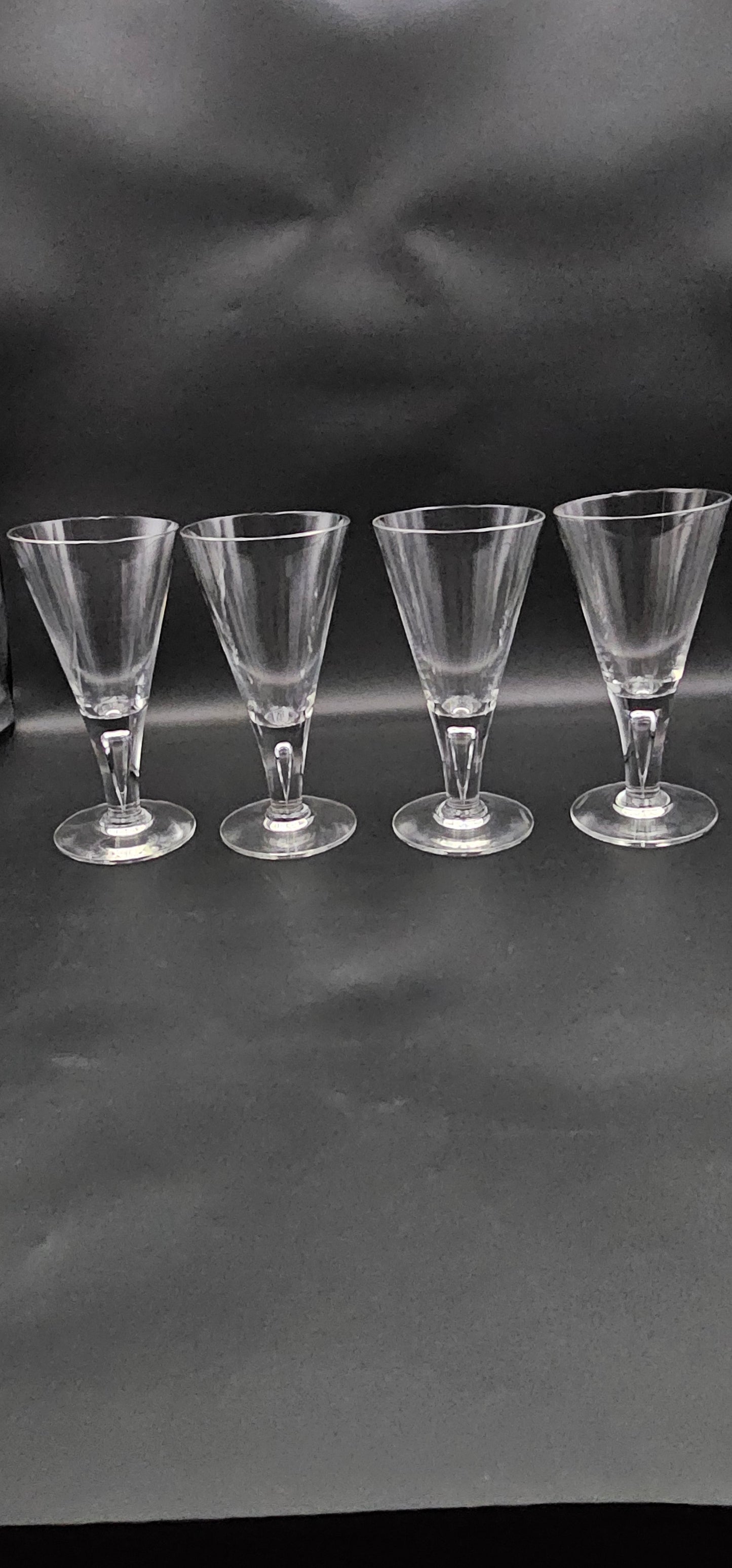 Set of 4 Dartington Sharon water glasses. 300ml 18cm tall designed by Frank Thrower