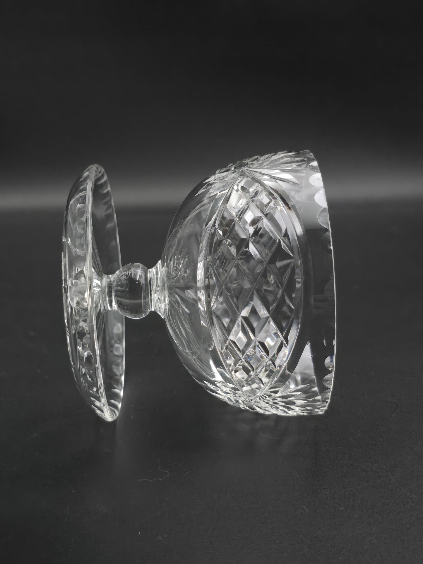 Beautiful vintage set of 6 Lipped Crystal starter or dessert saucer bowls