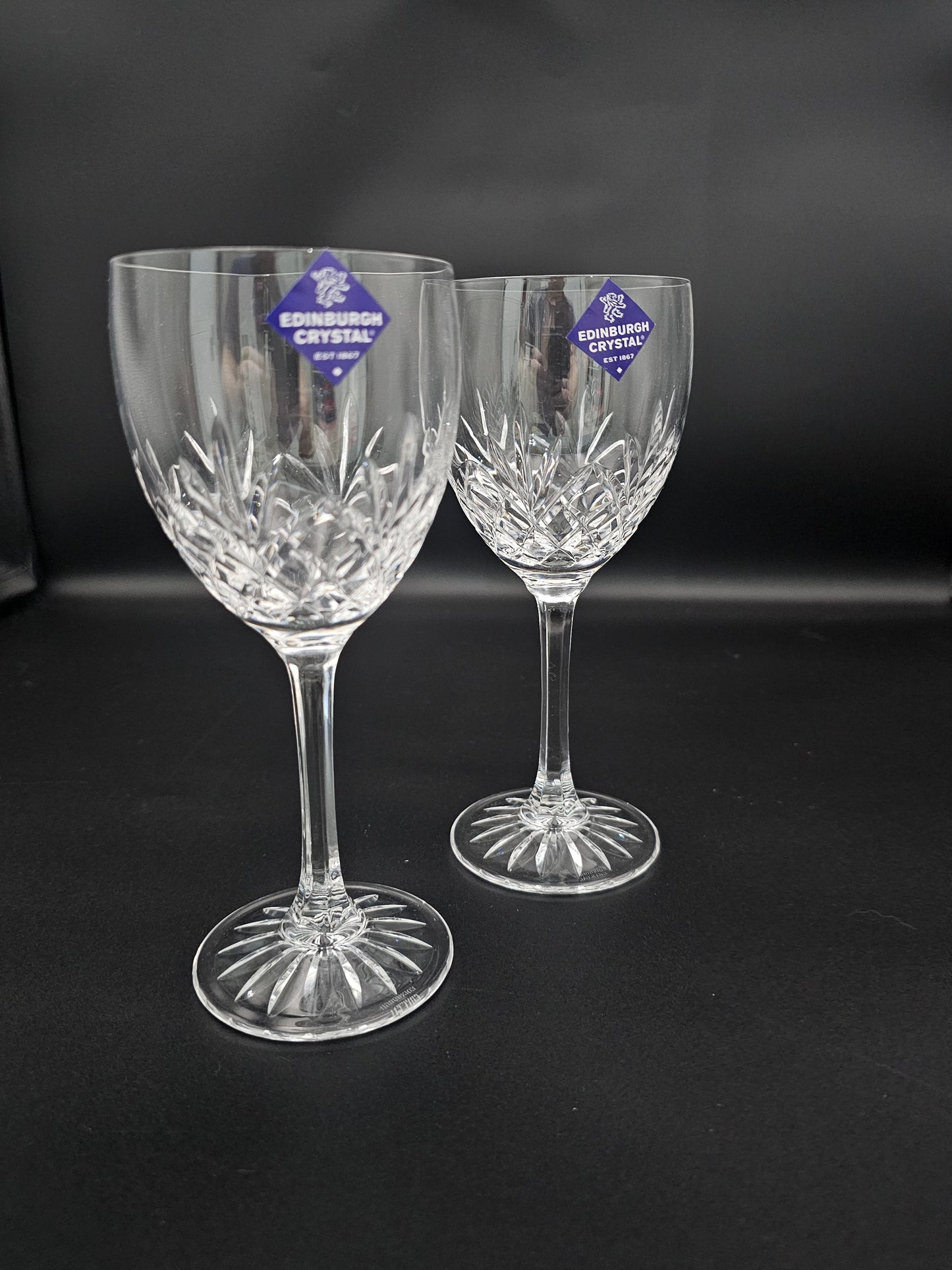 Pair of Edinburgh Crystal Tay Pattern Wine Glasses. 275ml. 19cm tall. Boxed.