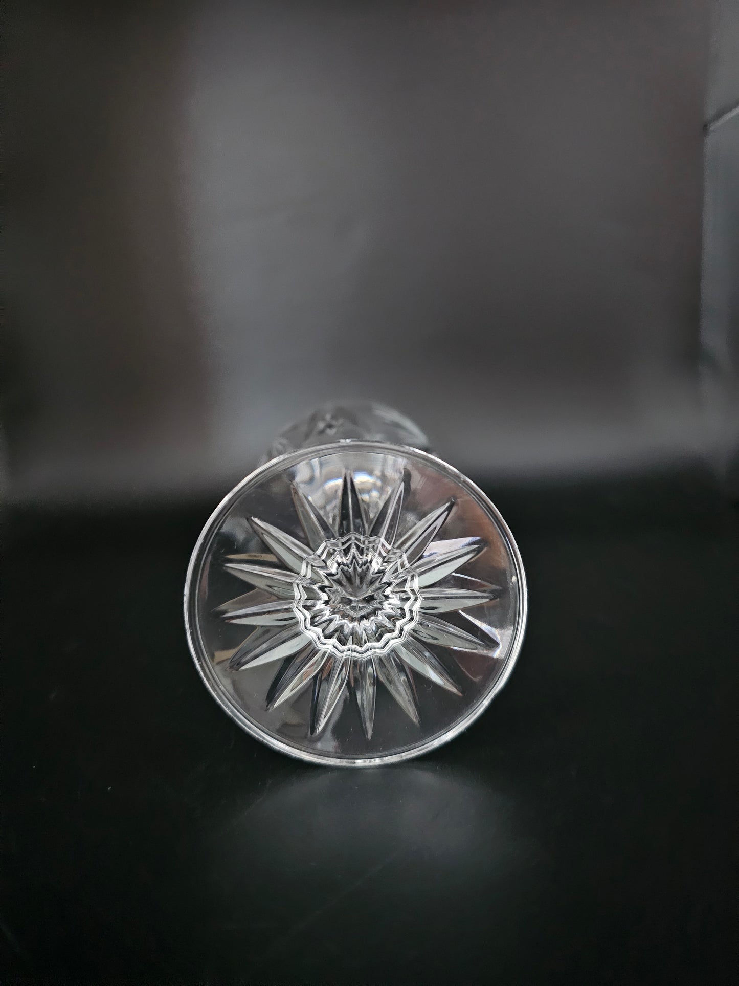 Set of 6 Large Crystal Wine Glasses. 225ml 16.5cm tall