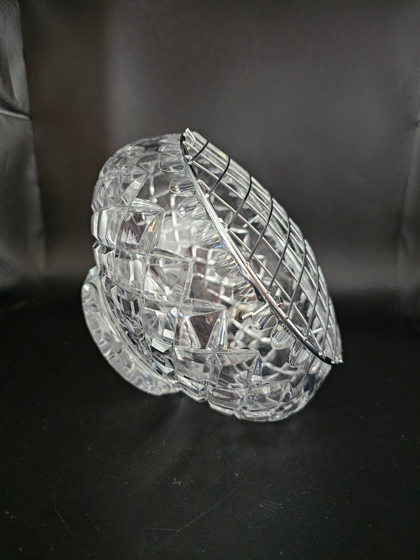 Beautiful Medium size Crystal Rose bowl. 17cm wide