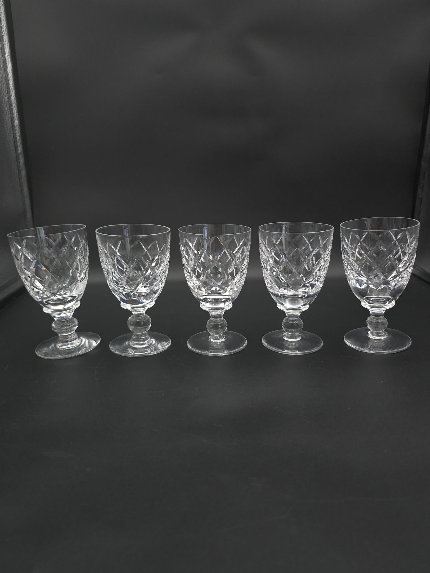 Set of 5 Crystal Glass goblets. 165ml. 12cm tall